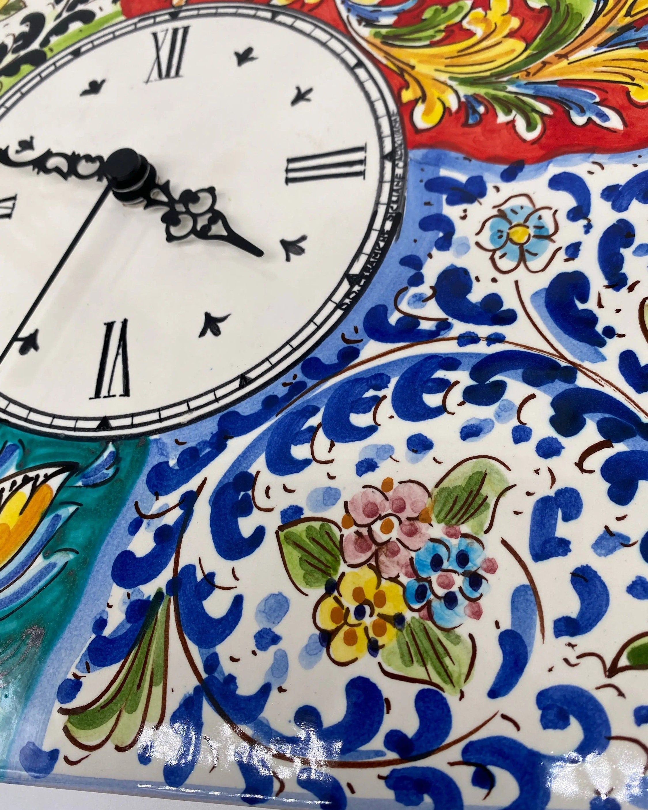 Orologio da Parete Ceramica Caltagirone Quadrato dipinto a mano Lato 30cm Decoro n.3 DD CERAMICHE SICILIANE