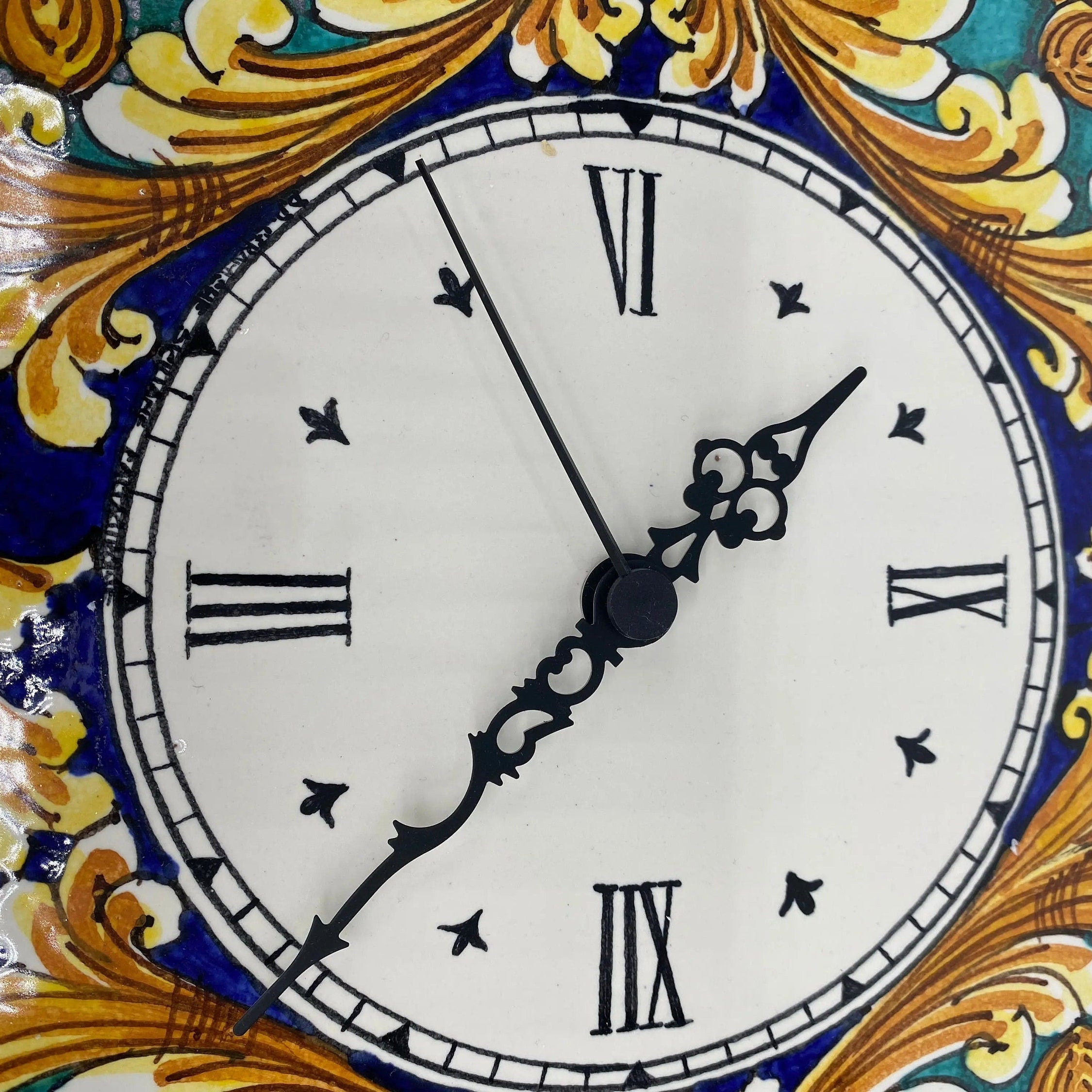 Orologio da Parete Ceramica Caltagirone Quadrato dipinto a mano Lato 30cm Decoro n.2 DD CERAMICHE SICILIANE