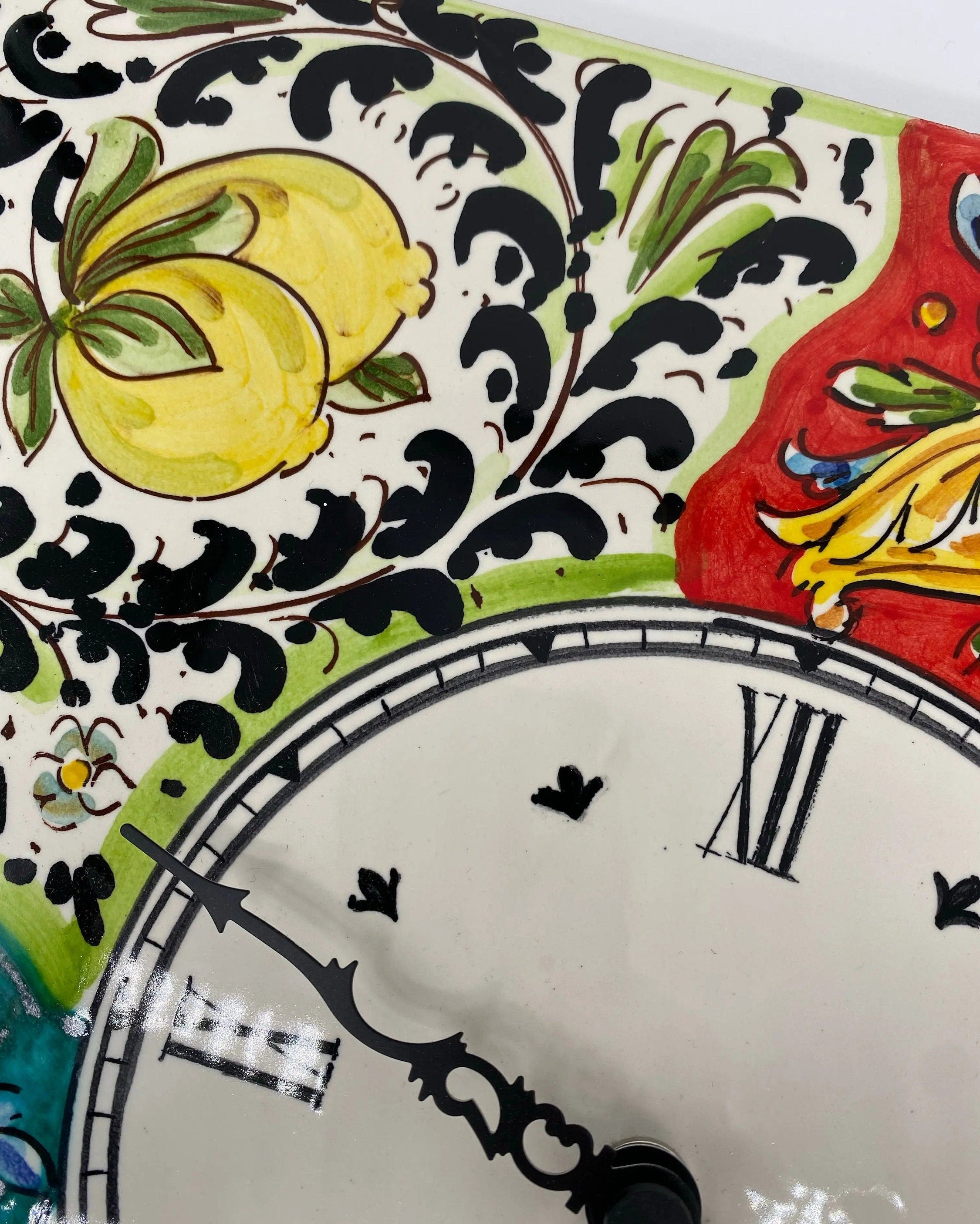 Orologio da Parete Ceramica Caltagirone Quadrato dipinto a mano Lato 30cm Decoro n.3 DD CERAMICHE SICILIANE