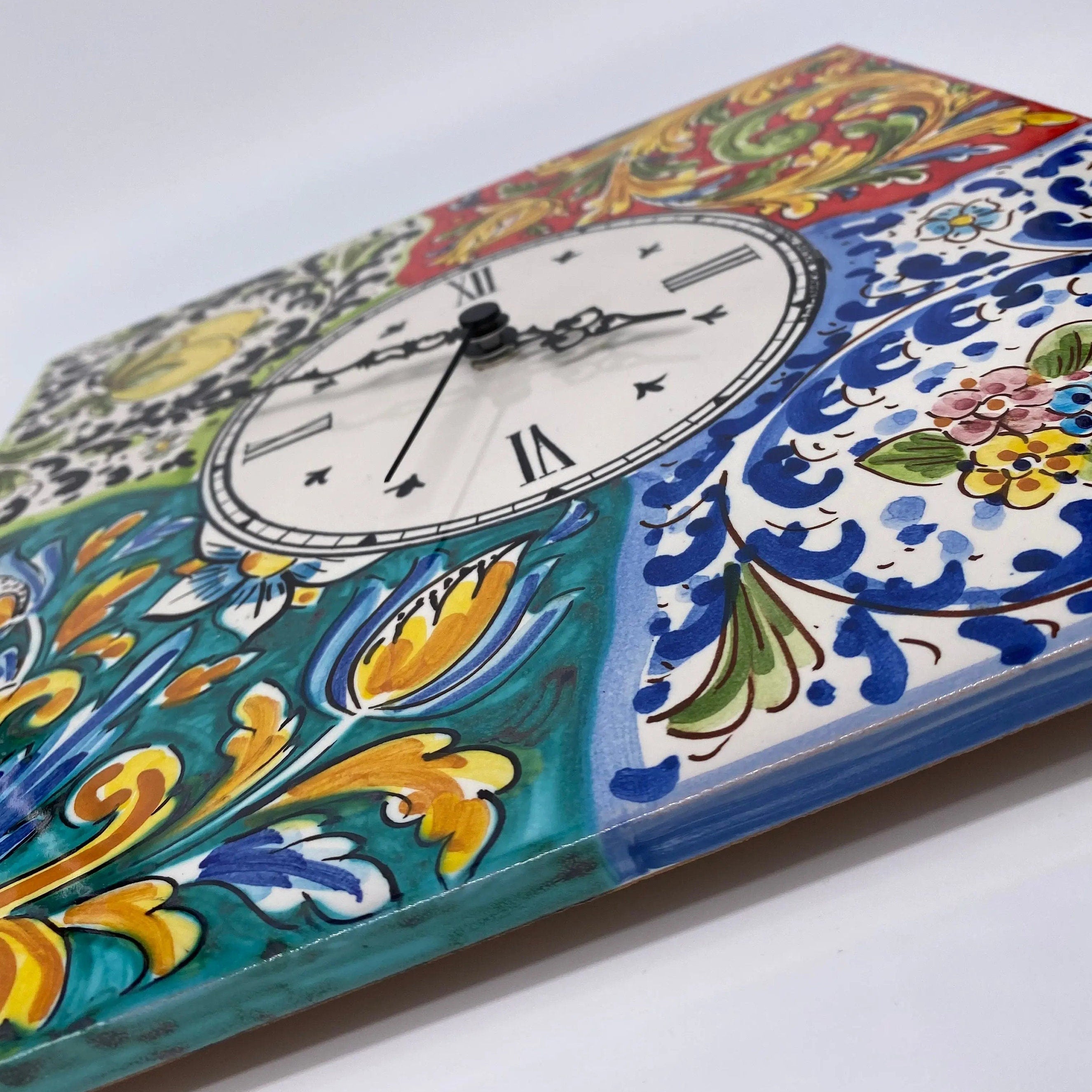 Orologio da Parete Ceramica Caltagirone Quadrato dipinto a mano Lato 30cm Decoro n.3 DD CERAMICHE SICILIANE
