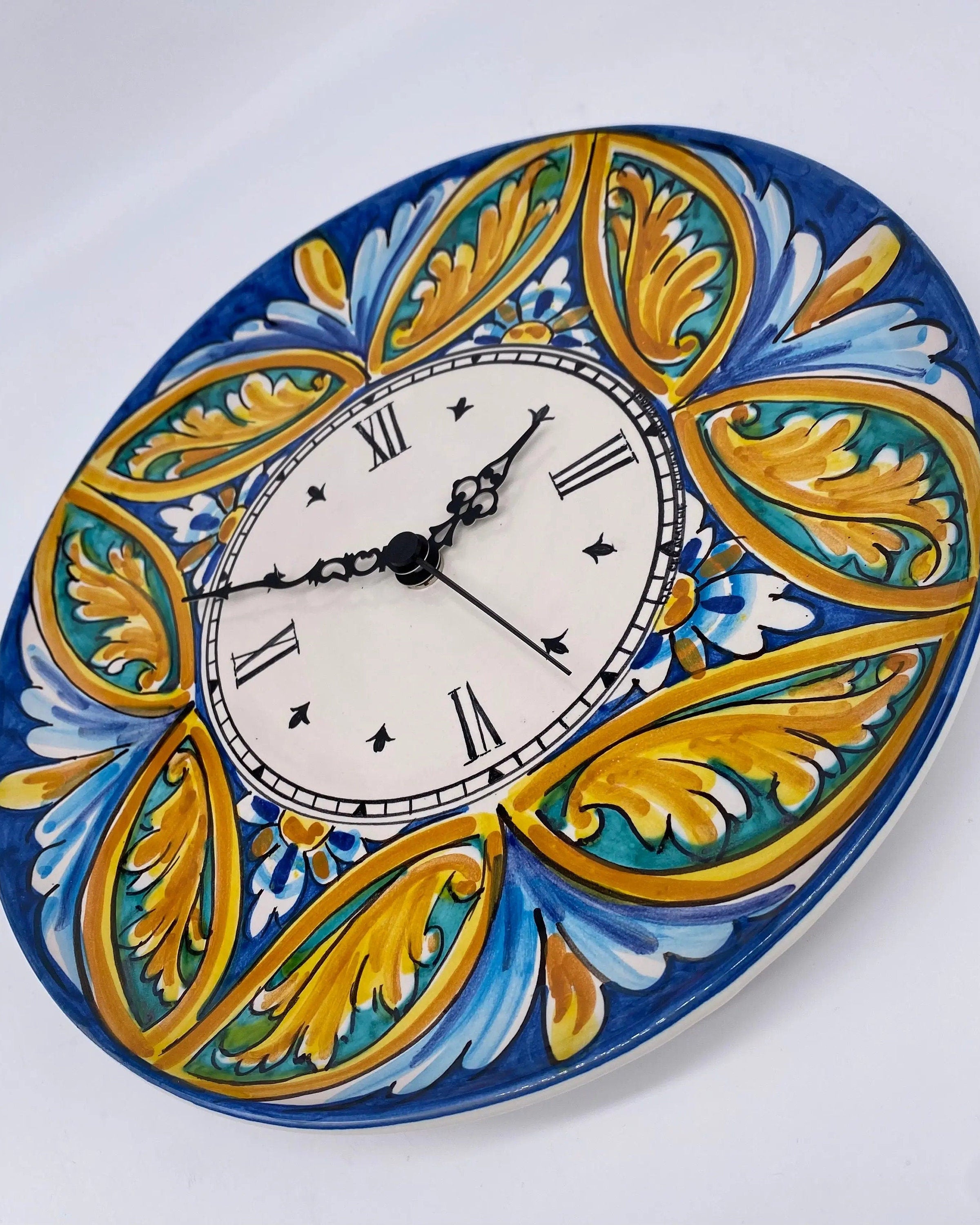 Orologio da Parete Ceramica Caltagirone Rotondo dipinto a mano cm D.30 Decoro n.4 DD CERAMICHE SICILIANE