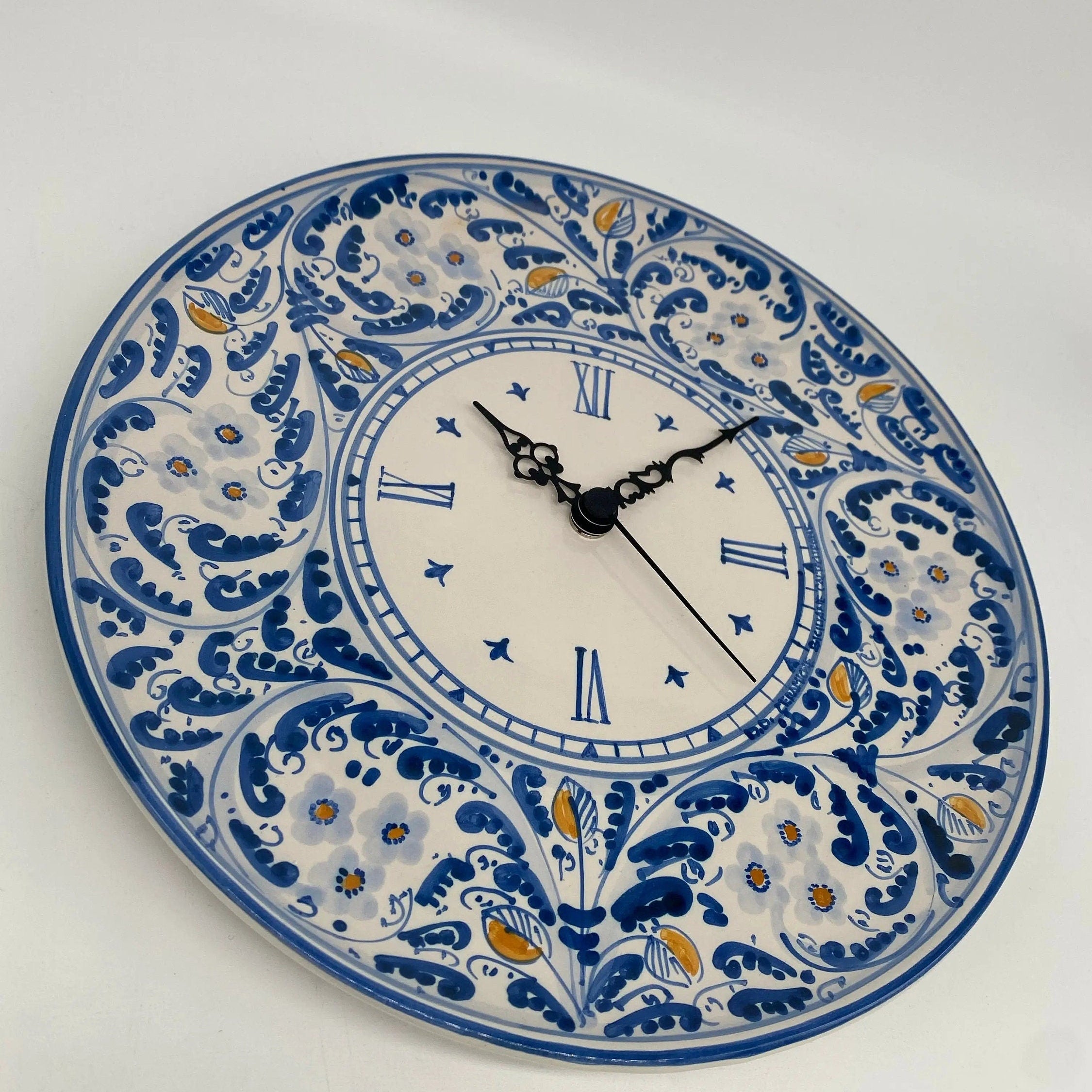 Orologio da Parete Ceramica Caltagirone Rotondo dipinto a mano cm D.30 Decoro n.2 DD CERAMICHE SICILIANE