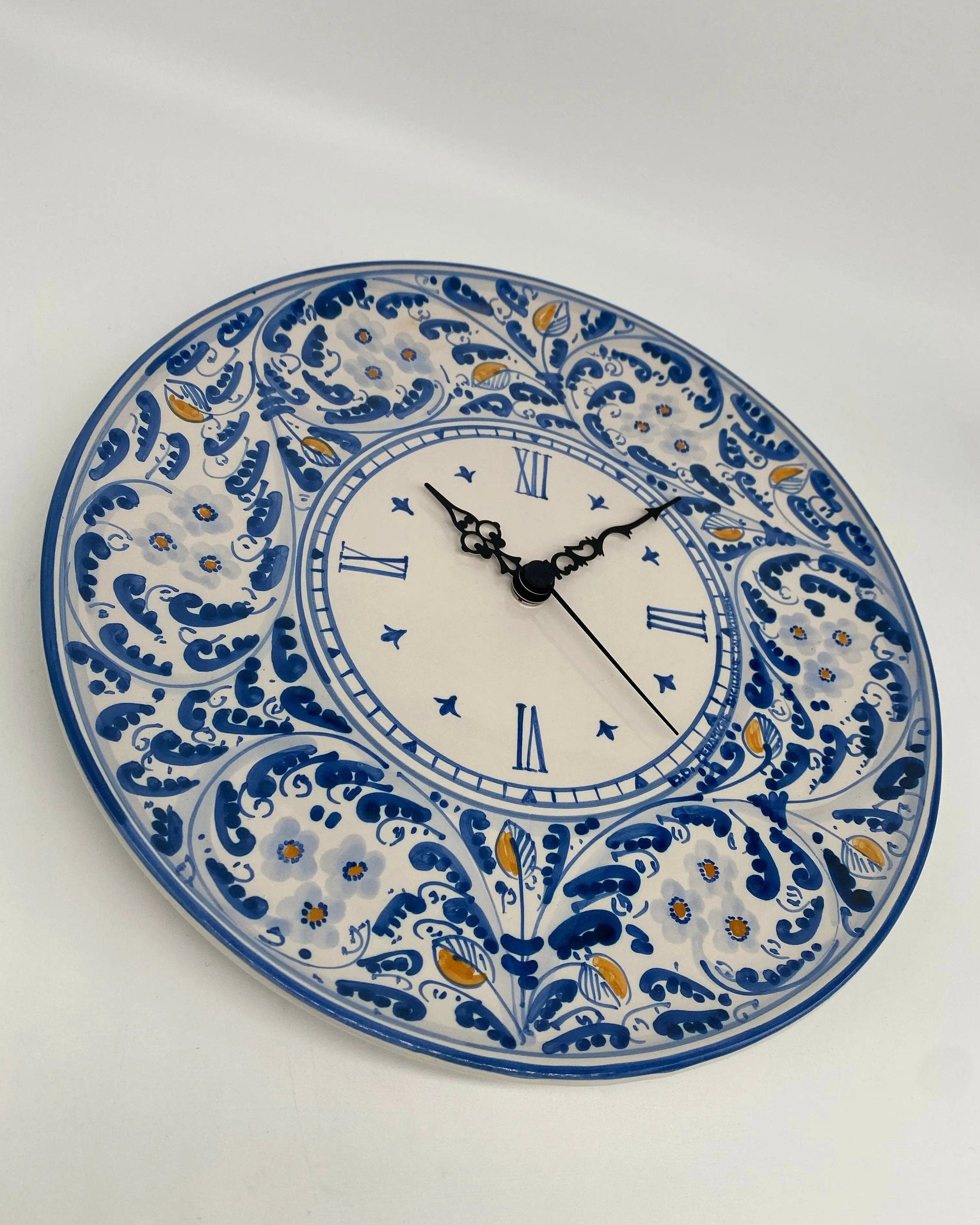 Orologio da Parete Ceramica Caltagirone Rotondo dipinto a mano cm D.30 Decoro n.2 DD CERAMICHE SICILIANE