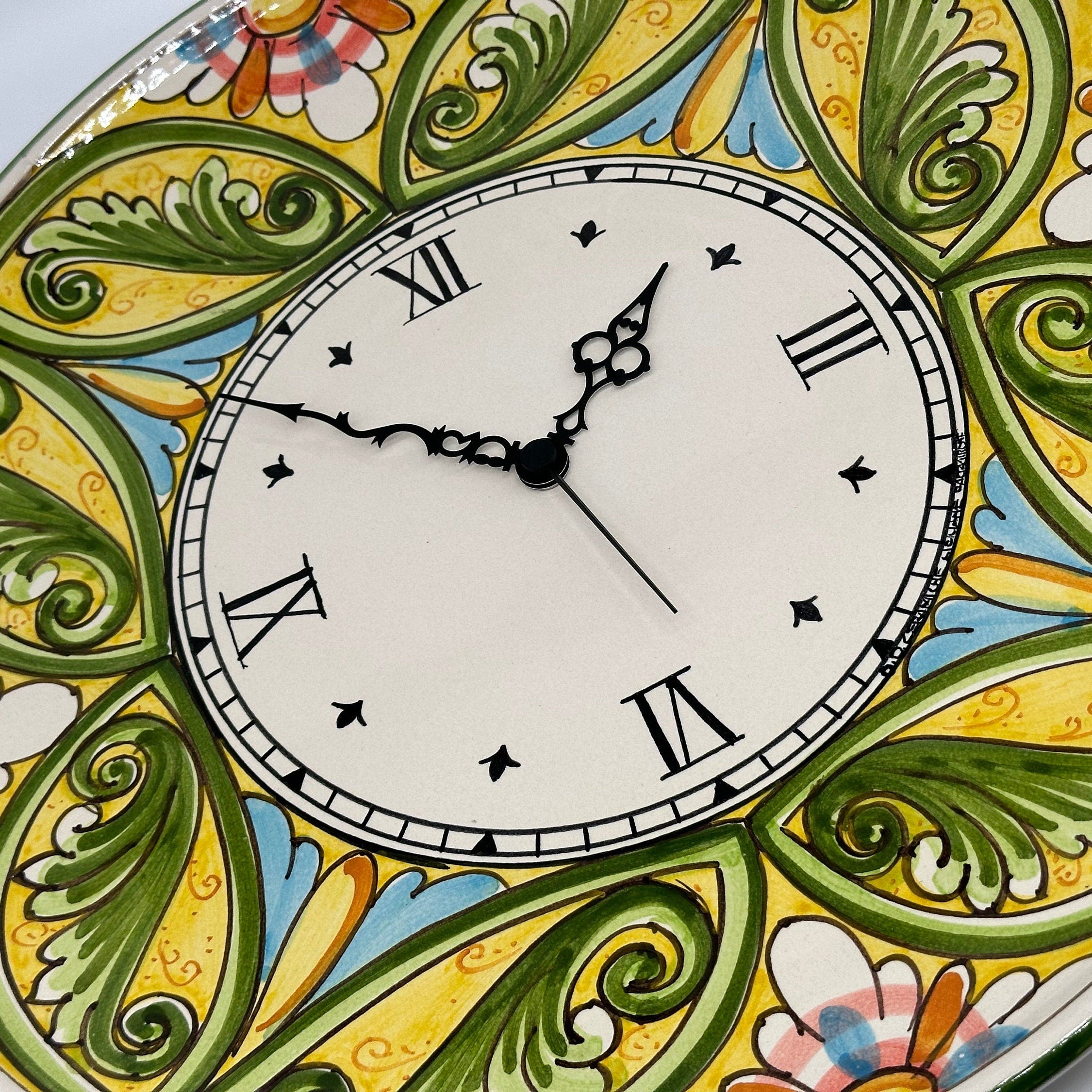 Orologio da Parete Ceramica Caltagirone Rotondo dipinto a mano cm D.43 Decoro n.1