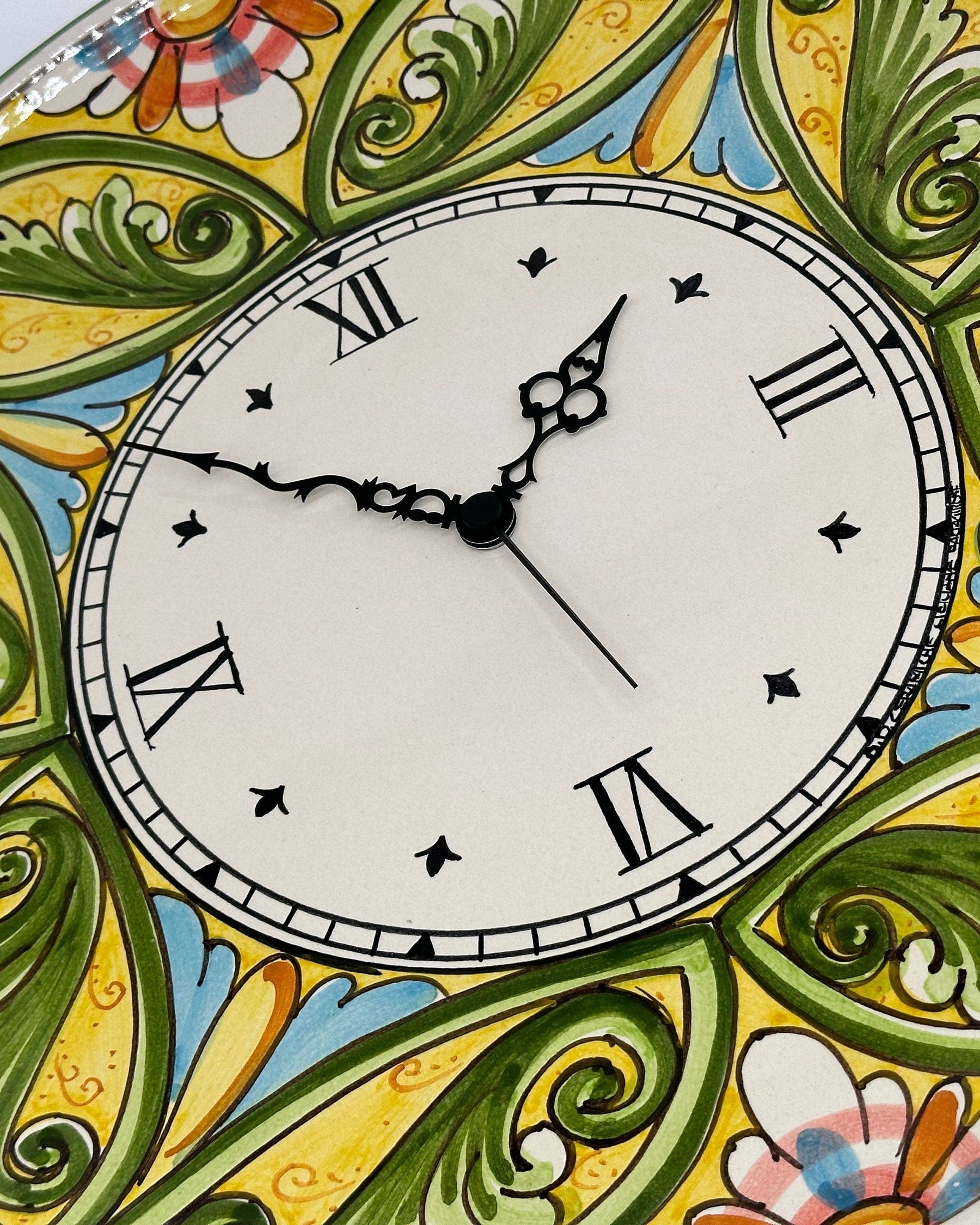 Orologio da Parete Ceramica Caltagirone Rotondo dipinto a mano cm D.43 Decoro n.1