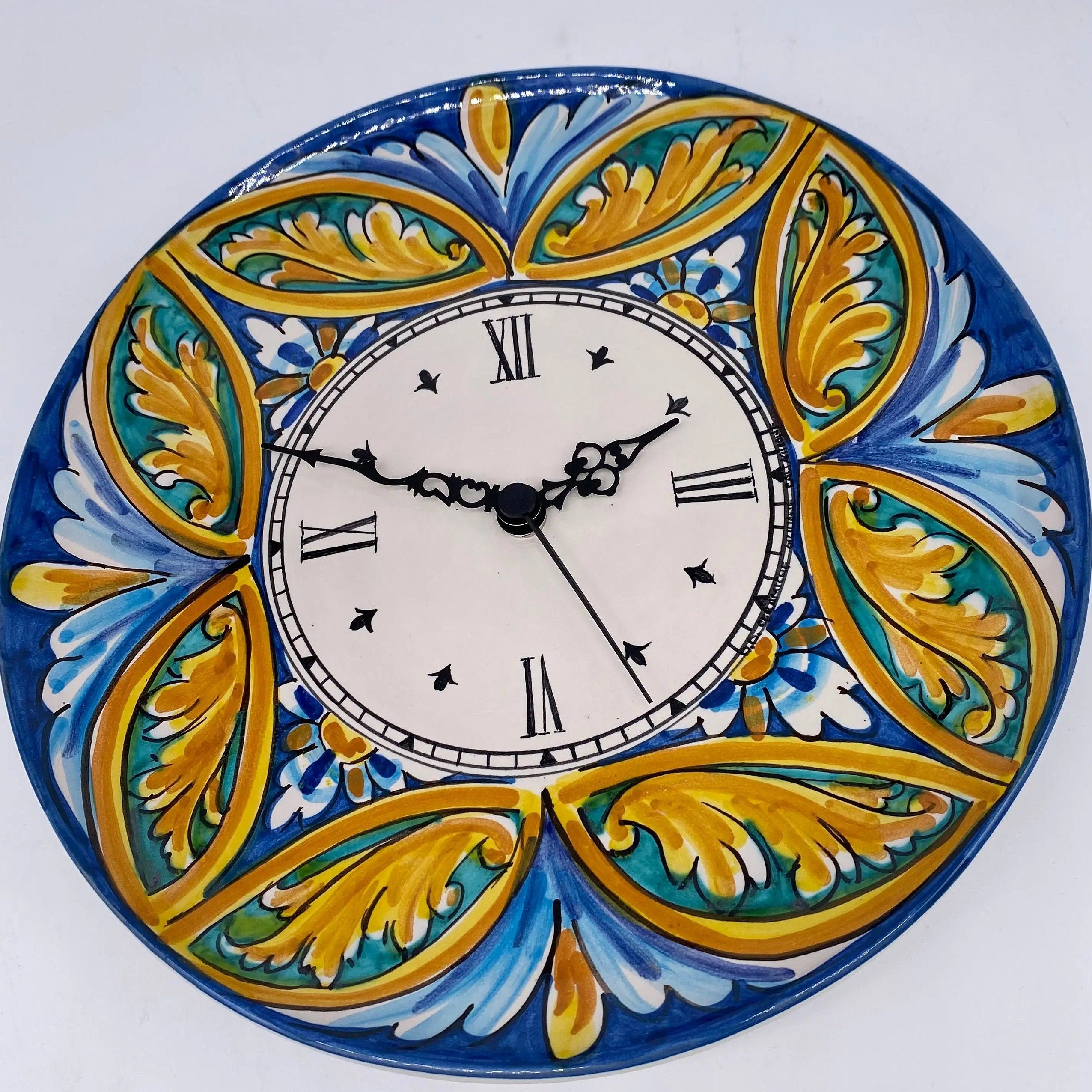 Orologio da Parete Ceramica Caltagirone Rotondo dipinto a mano cm D.30 Decoro n.4 DD CERAMICHE SICILIANE