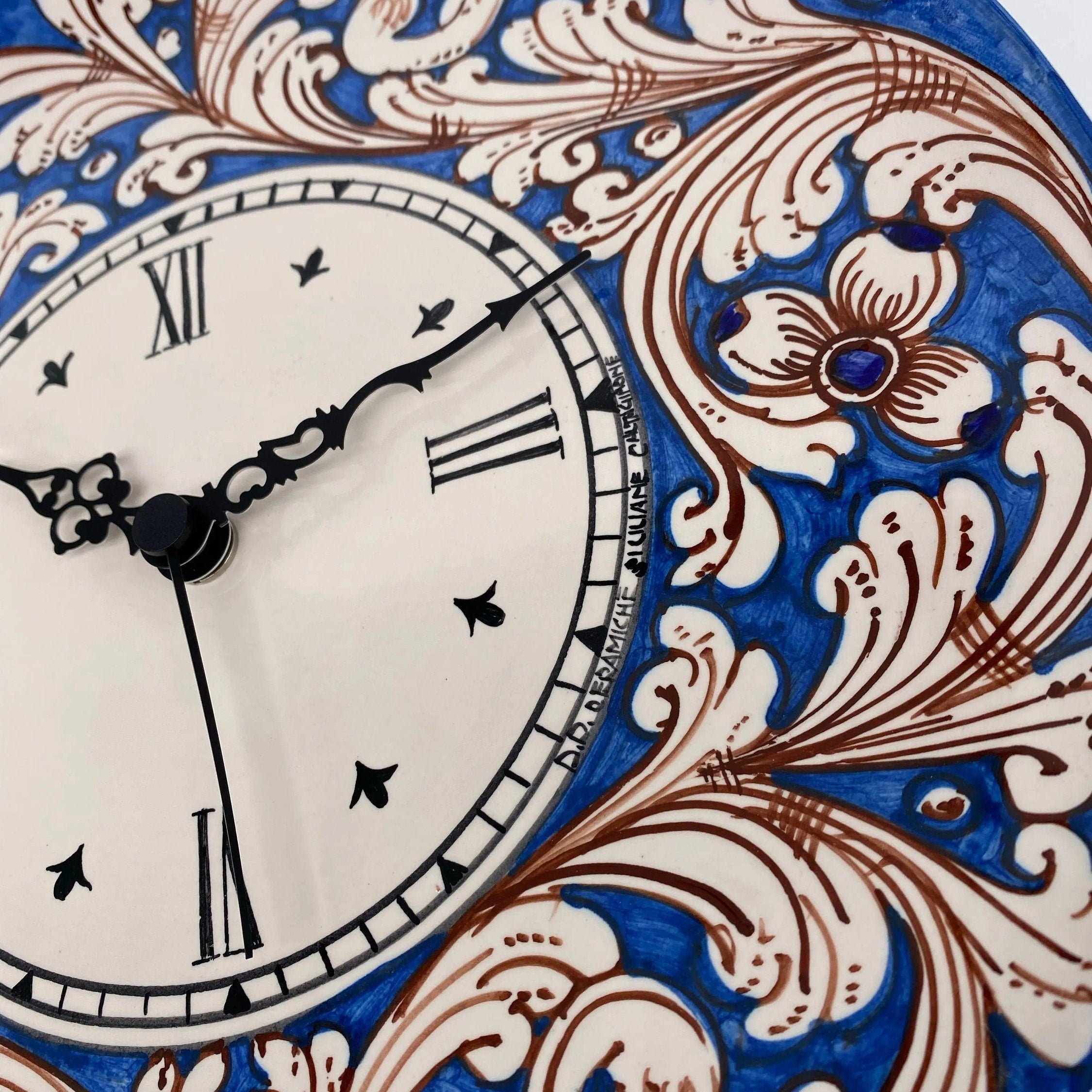 Orologio da Parete Ceramica Caltagirone Rotondo dipinto a mano cm D.30 Decoro n.5 DD CERAMICHE SICILIANE