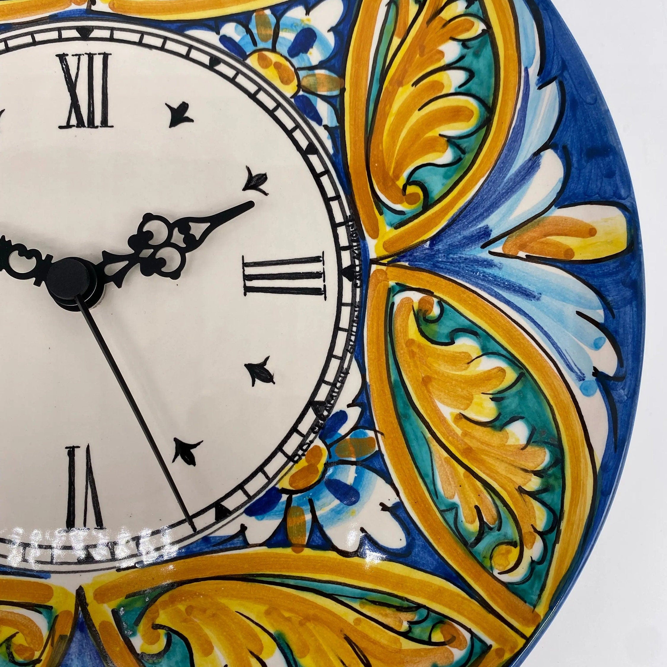 Orologio da Parete Ceramica Caltagirone Rotondo dipinto a mano cm D.30 Decoro n.4 DD CERAMICHE SICILIANE