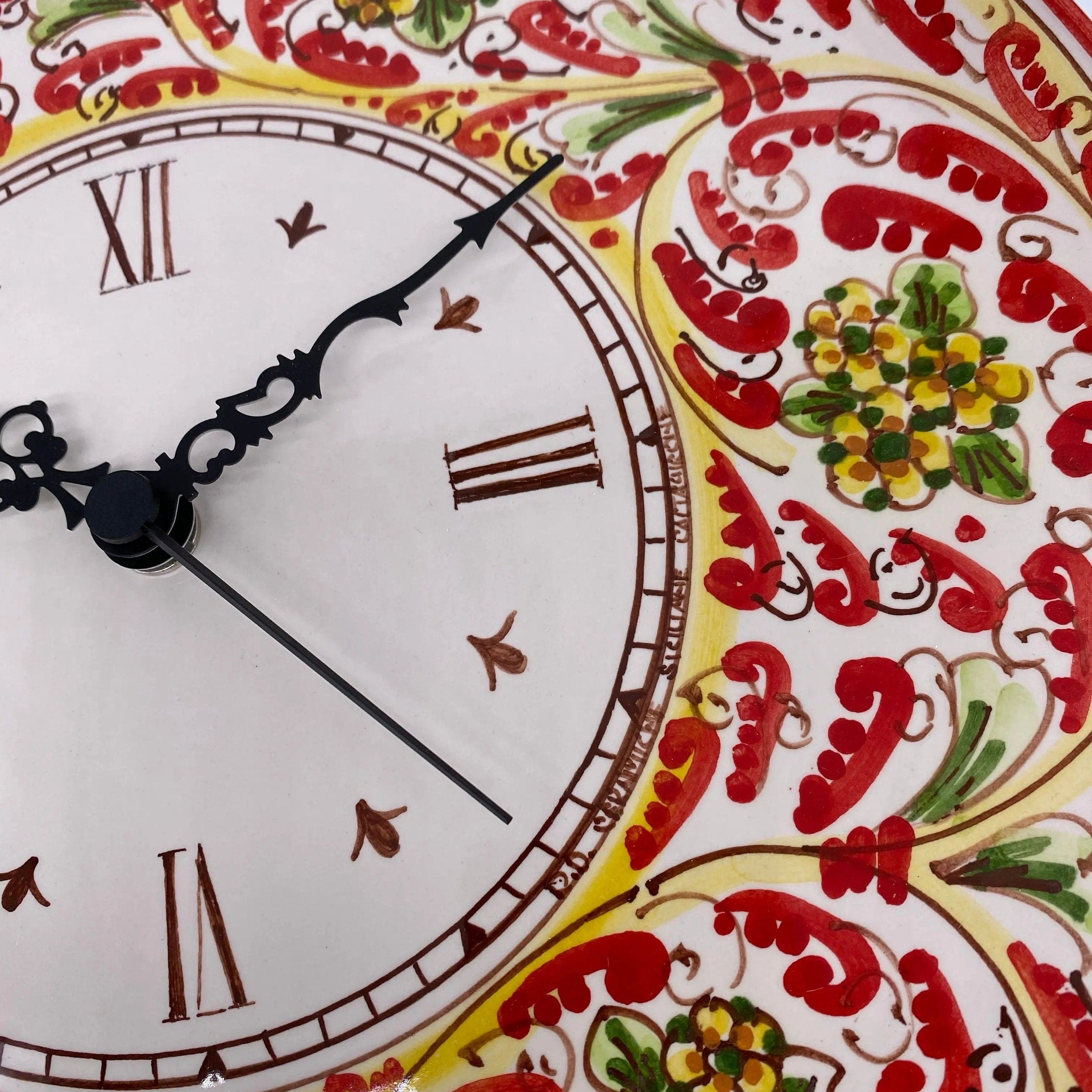 Orologio da Parete Ceramica Caltagirone Rotondo dipinto a mano cm D.30 Decoro n.6 DD CERAMICHE SICILIANE