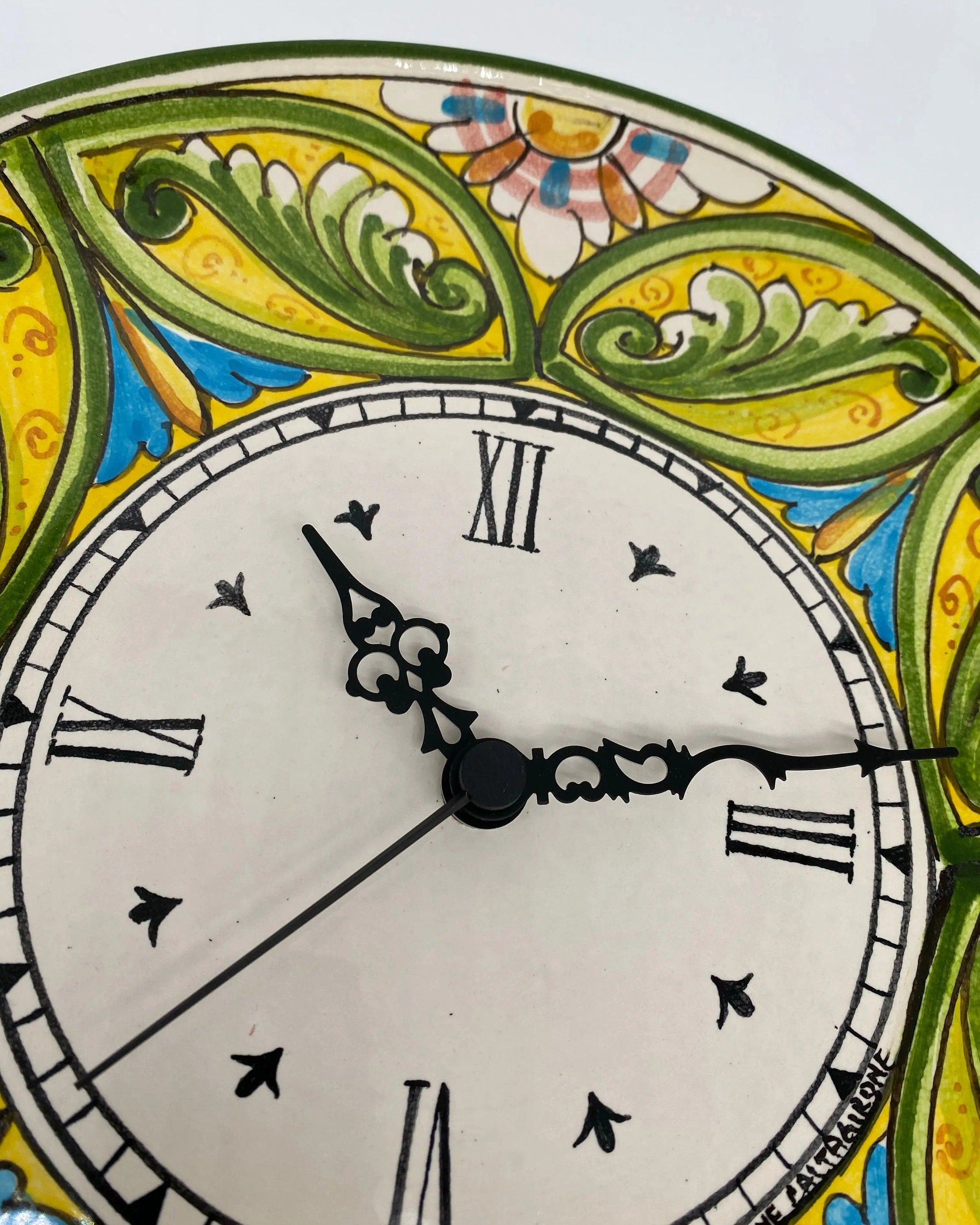 Orologio da Parete Ceramica Caltagirone Rotondo dipinto a mano cm D.30 Decoro n.1 DD CERAMICHE SICILIANE