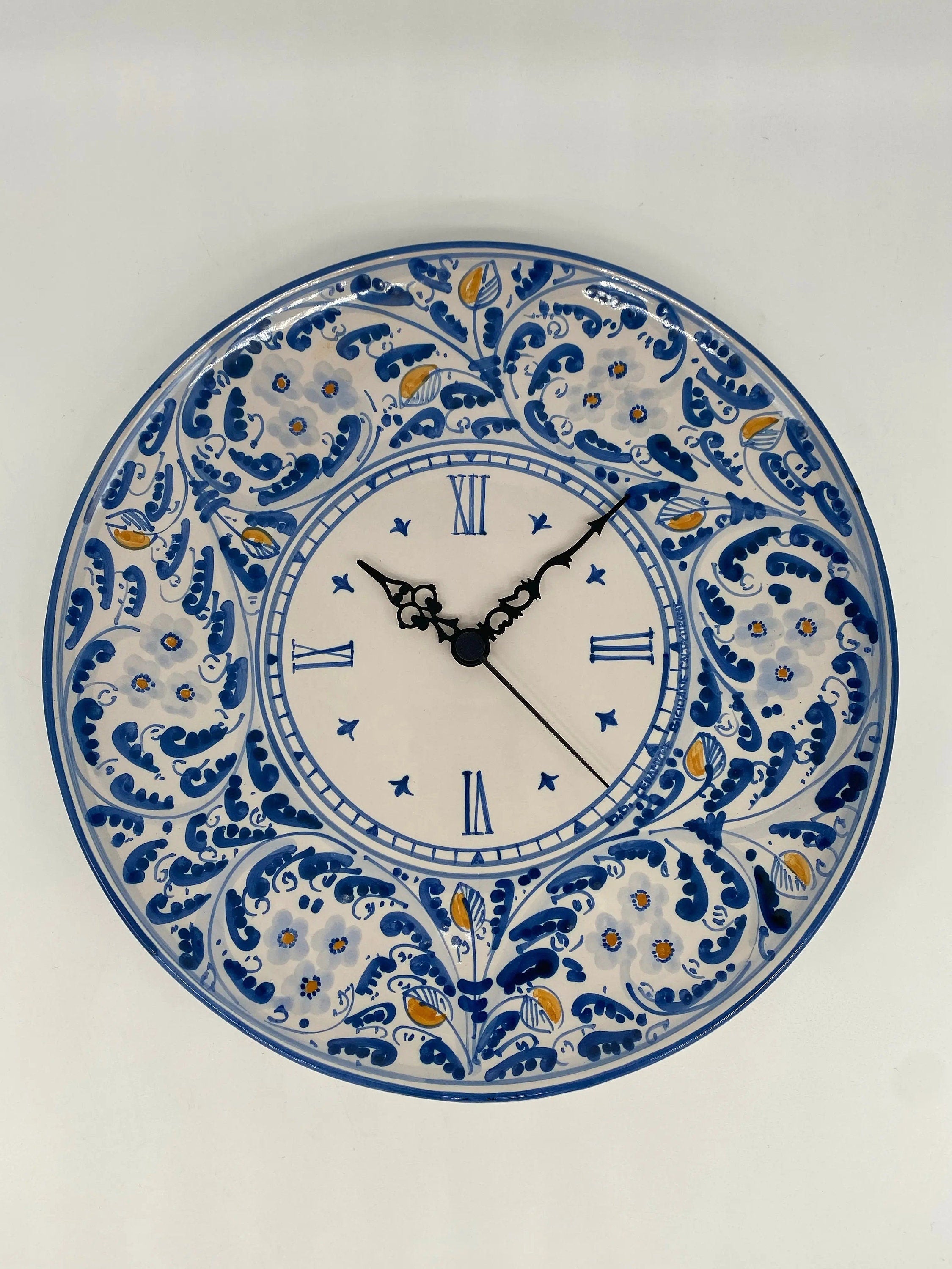 Orologio da Parete Ceramica Caltagirone Rotondo dipinto a mano cm D.30 Decoro n.2 DD CERAMICHE SICILIANE