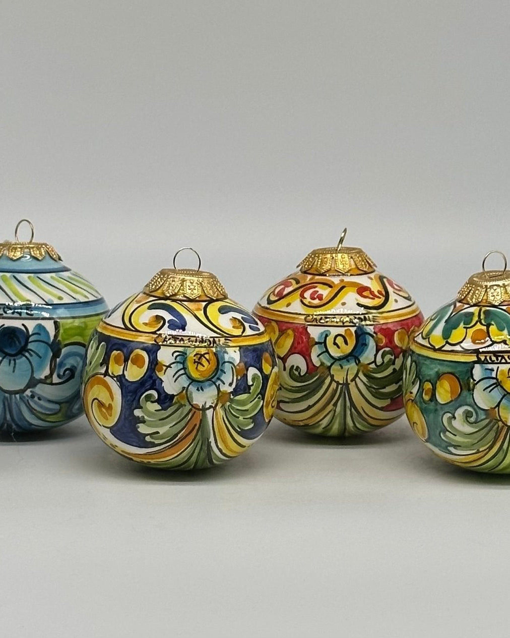 Palla di Natale Diametro 8cm decorata a mano Ceramica di Caltagirone VARI DECORI - DD CERAMICHE SICILIANE