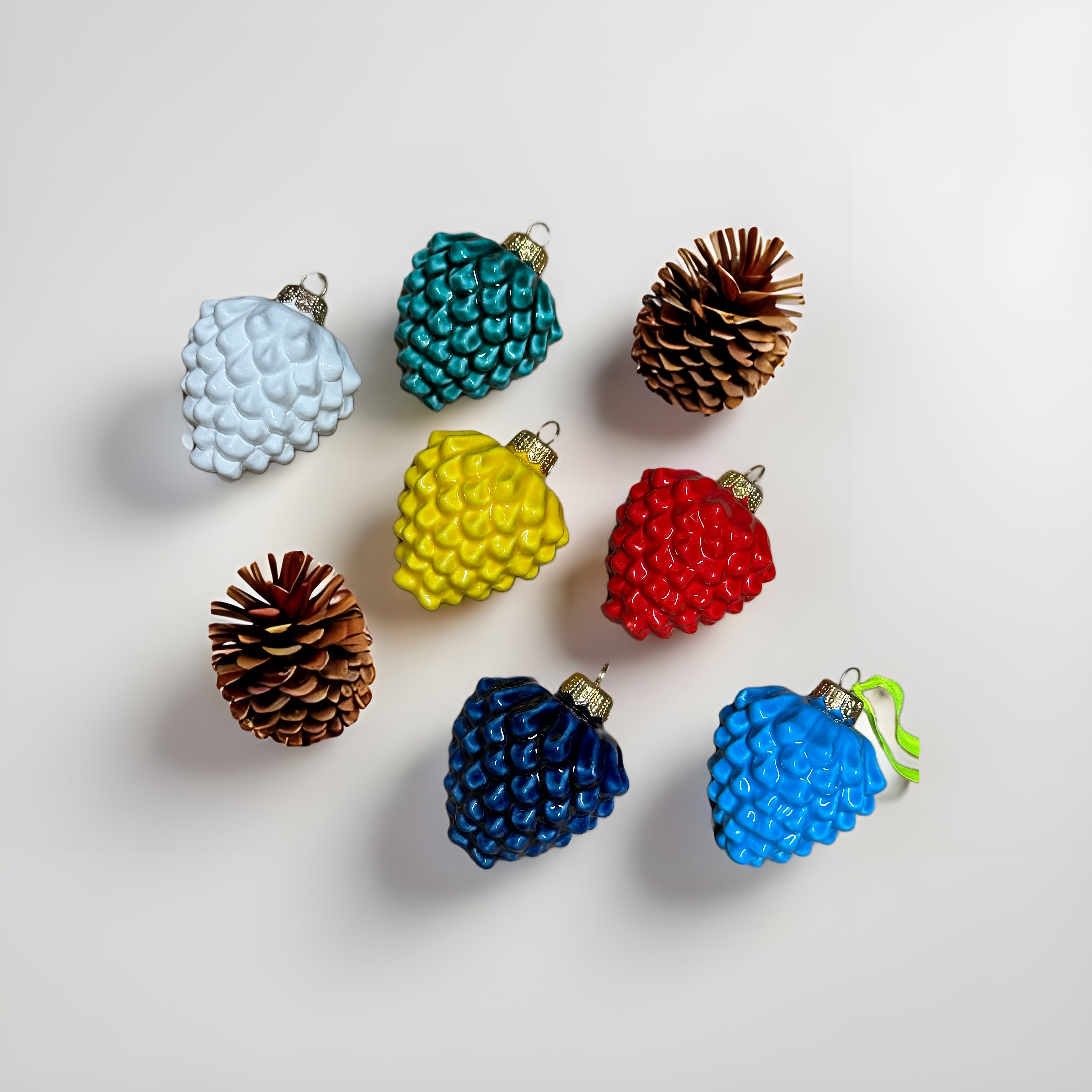 Pallina di Natale Pigna decorata a mano Ceramica di Caltagirone - OGGETTISTICA