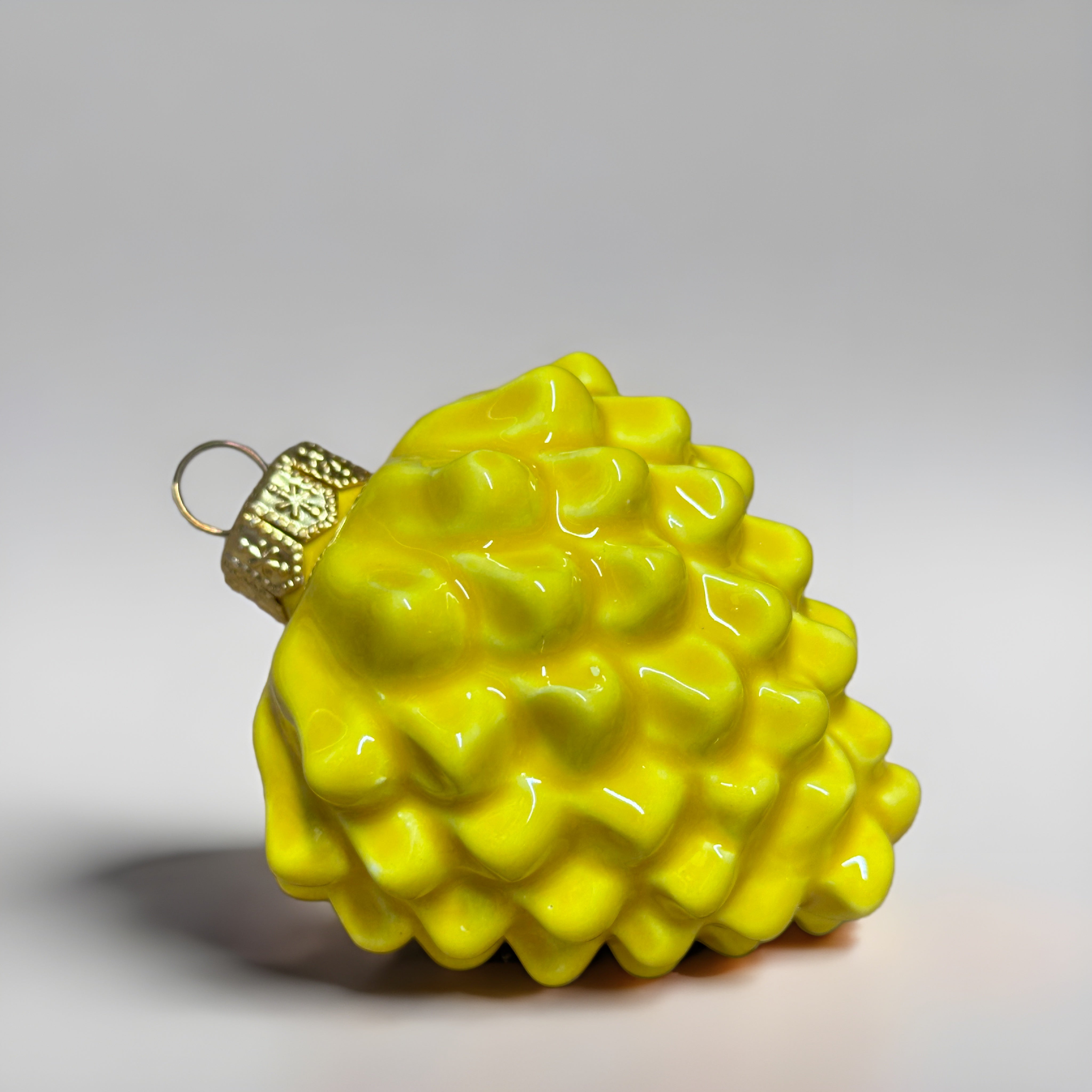 Pallina di Natale Pigna decorata a mano Ceramica di Caltagirone - Giallo - OGGETTISTICA