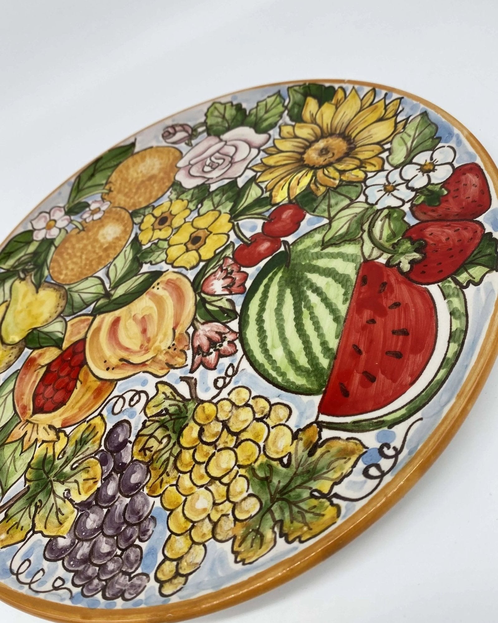 Piatto Decorativo dipinto a mano diametro cm 30 Decoro “4 stagioni” - DD CERAMICHE SICILIANE