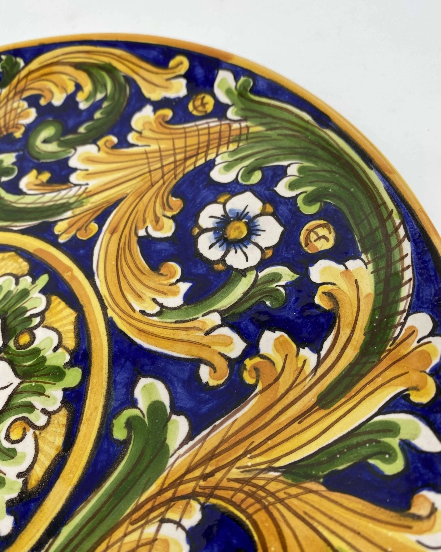 Piatto Decorativo dipinto a mano diametro cm 30 Decoro n.1 - DD CERAMICHE SICILIANE