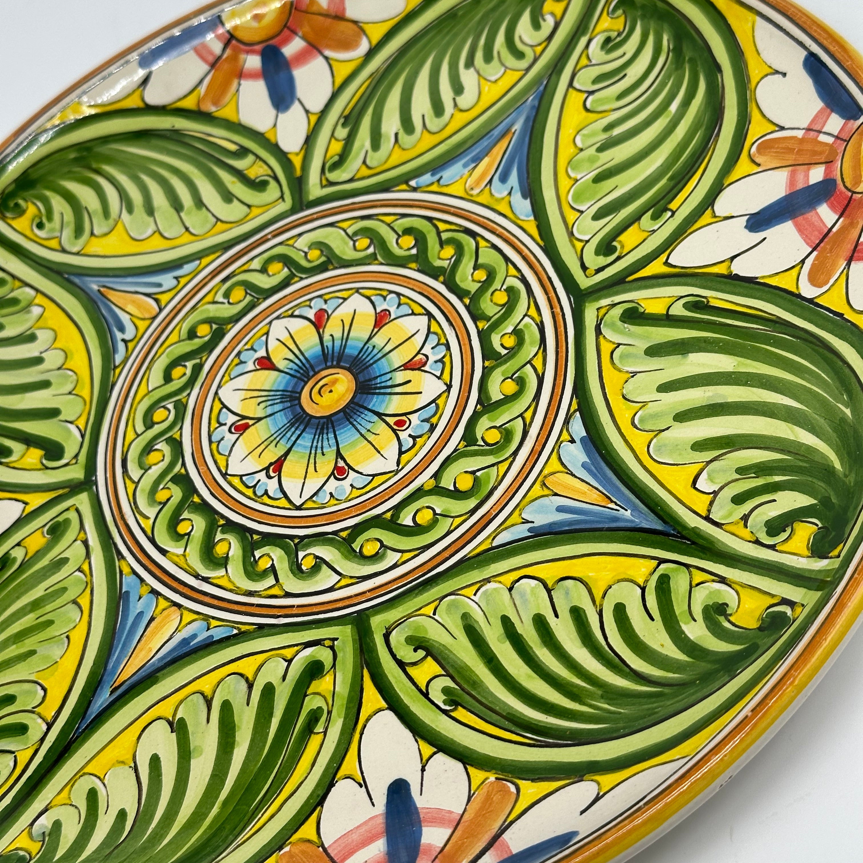 Piatto Decorativo dipinto a mano diametro cm 30 Decoro n.11 - PIATTI DA PARETE