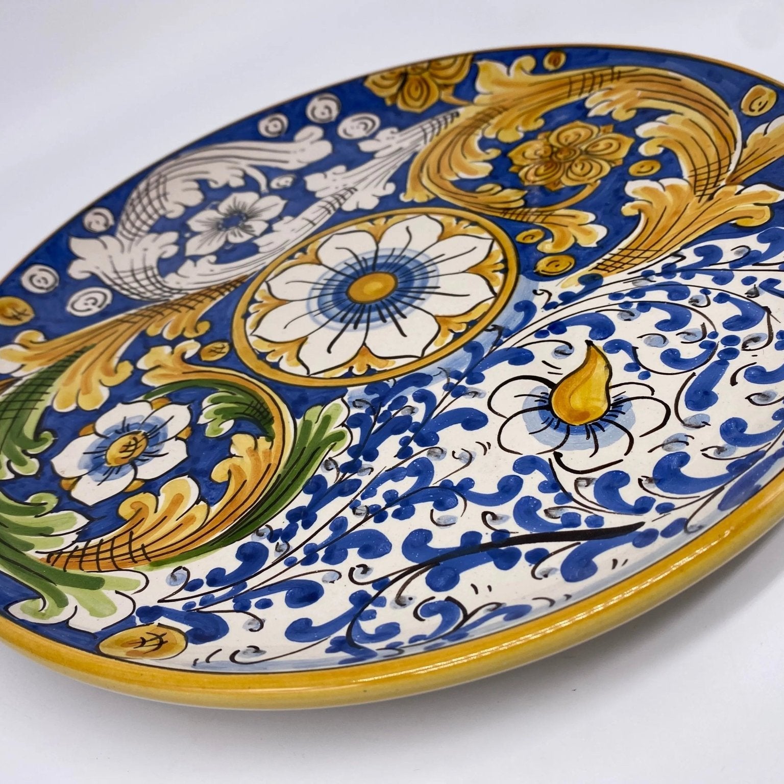 Piatto Decorativo dipinto a mano diametro cm 30 Decoro n.12 - DD CERAMICHE SICILIANE