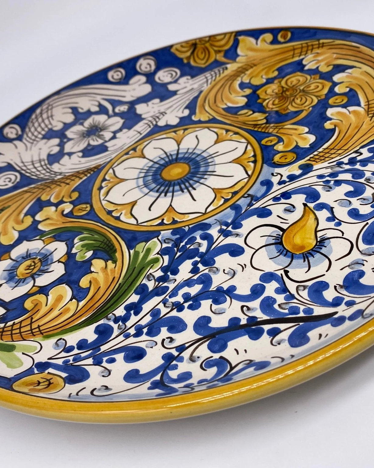 Piatto Decorativo dipinto a mano diametro cm 30 Decoro n.12 - DD CERAMICHE SICILIANE