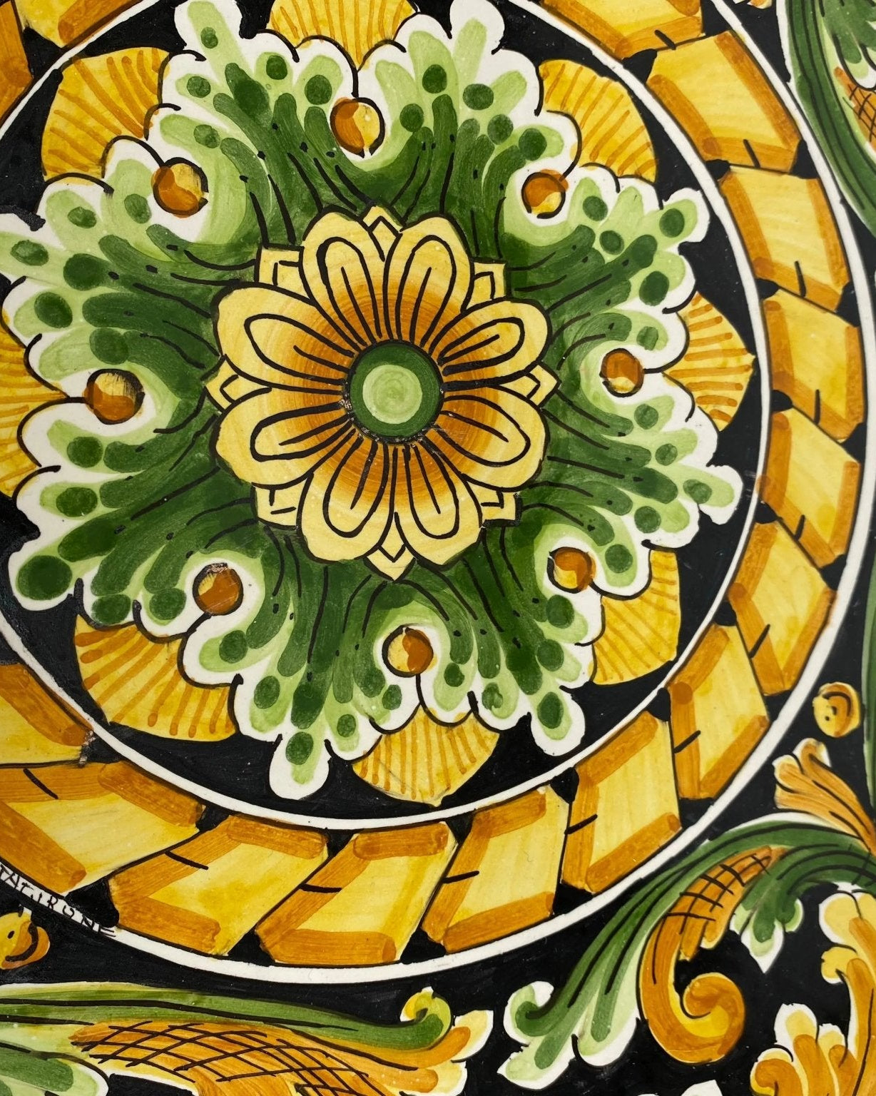 Piatto Decorativo dipinto a mano diametro cm 30 Decoro n.11 - DD CERAMICHE SICILIANE