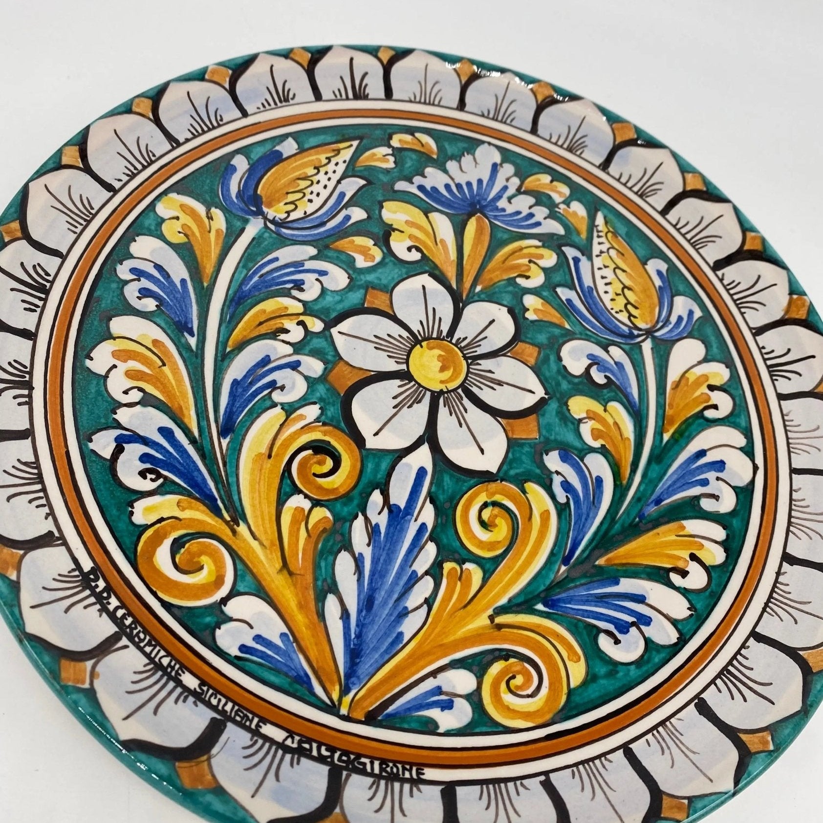 Piatto Decorativo dipinto a mano diametro cm 30 Decoro n.6s - DD CERAMICHE SICILIANE