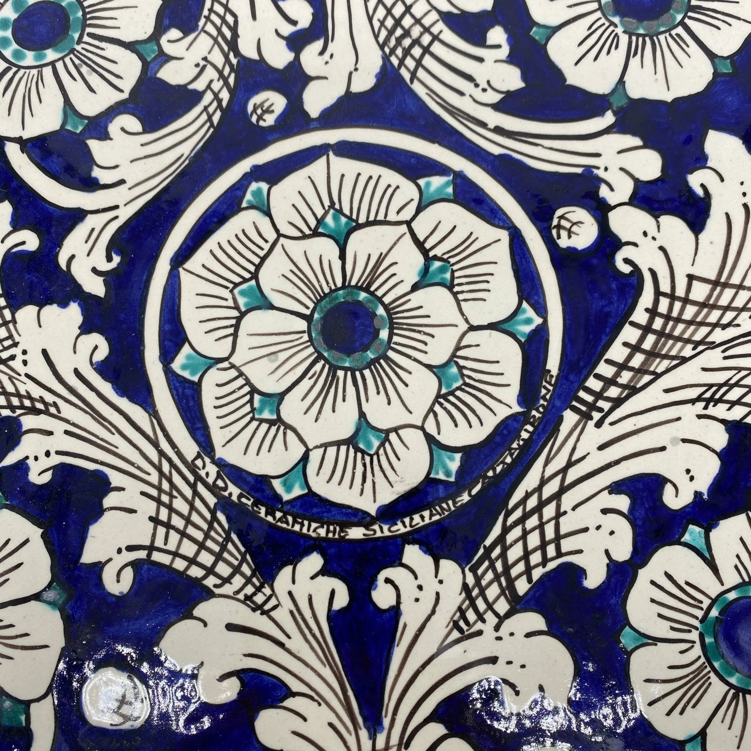 Piatto Decorativo dipinto a mano diametro cm 30 Decoro n.8 - DD CERAMICHE SICILIANE