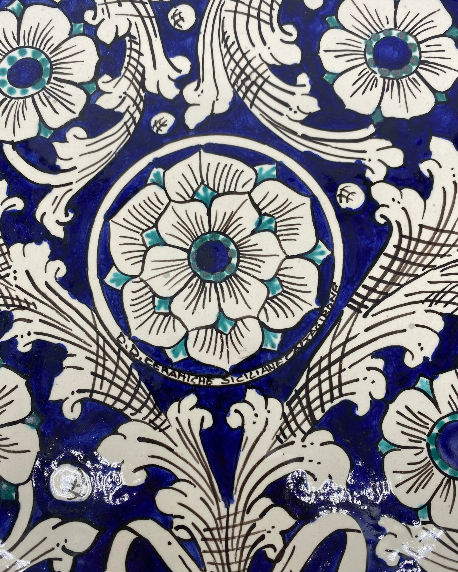 Piatto Decorativo dipinto a mano diametro cm 30 Decoro n.8 - DD CERAMICHE SICILIANE
