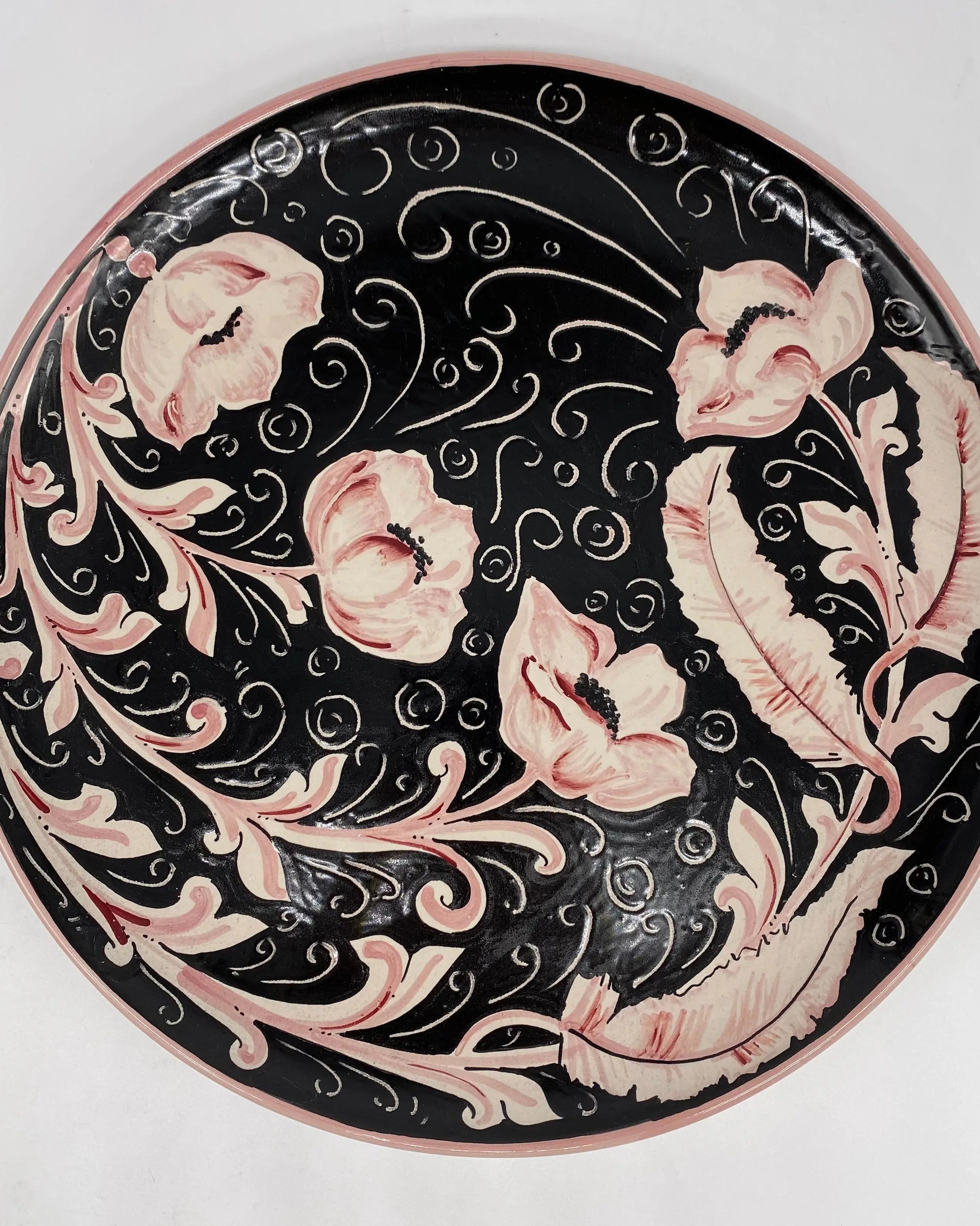 Piatto Decorativo dipinto a mano diametro cm 30 Decoro “Venus” Rosa DD CERAMICHE SICILIANE