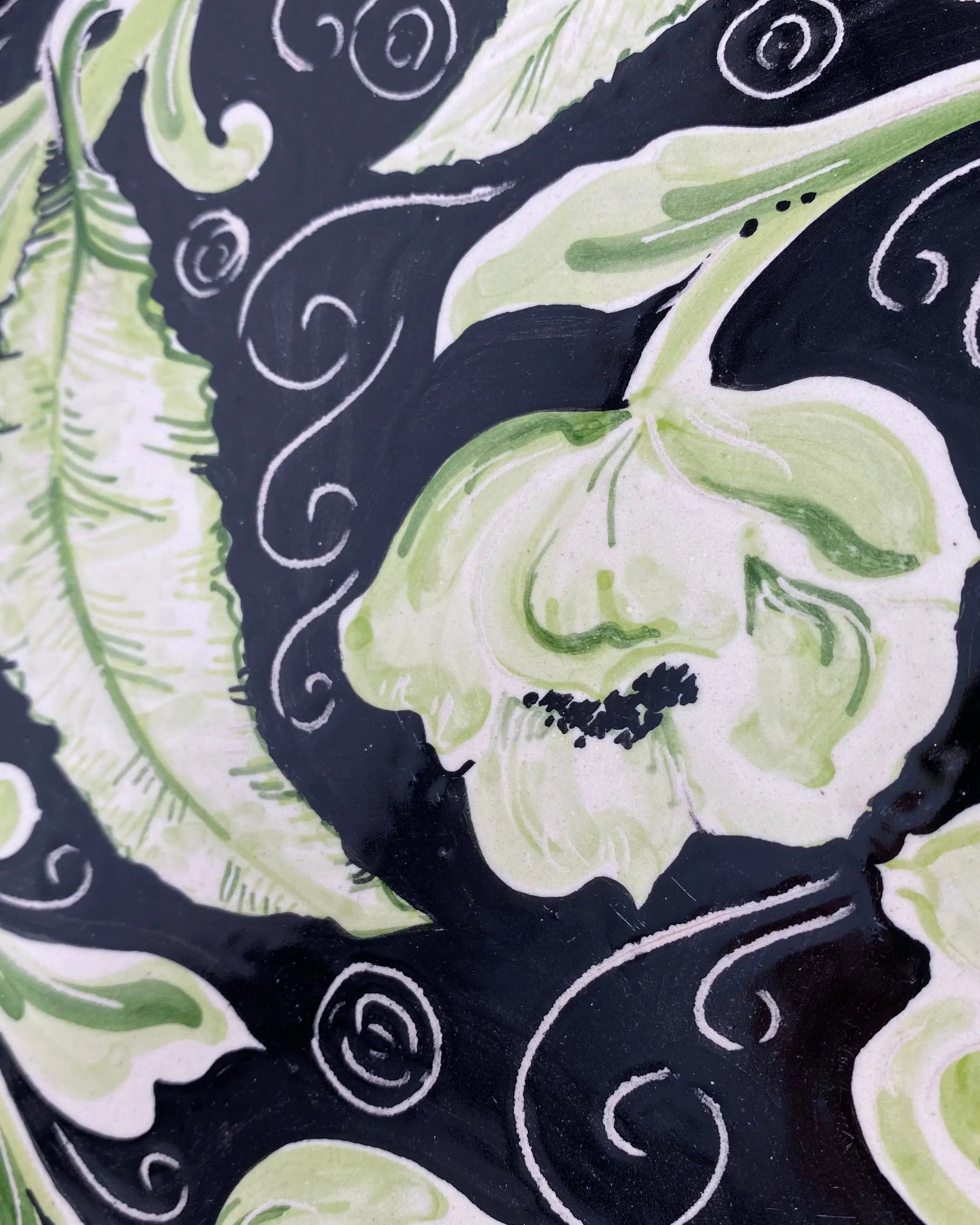 Piatto Decorativo dipinto a mano diametro cm 30 Decoro “Venus” Rosa DD CERAMICHE SICILIANE