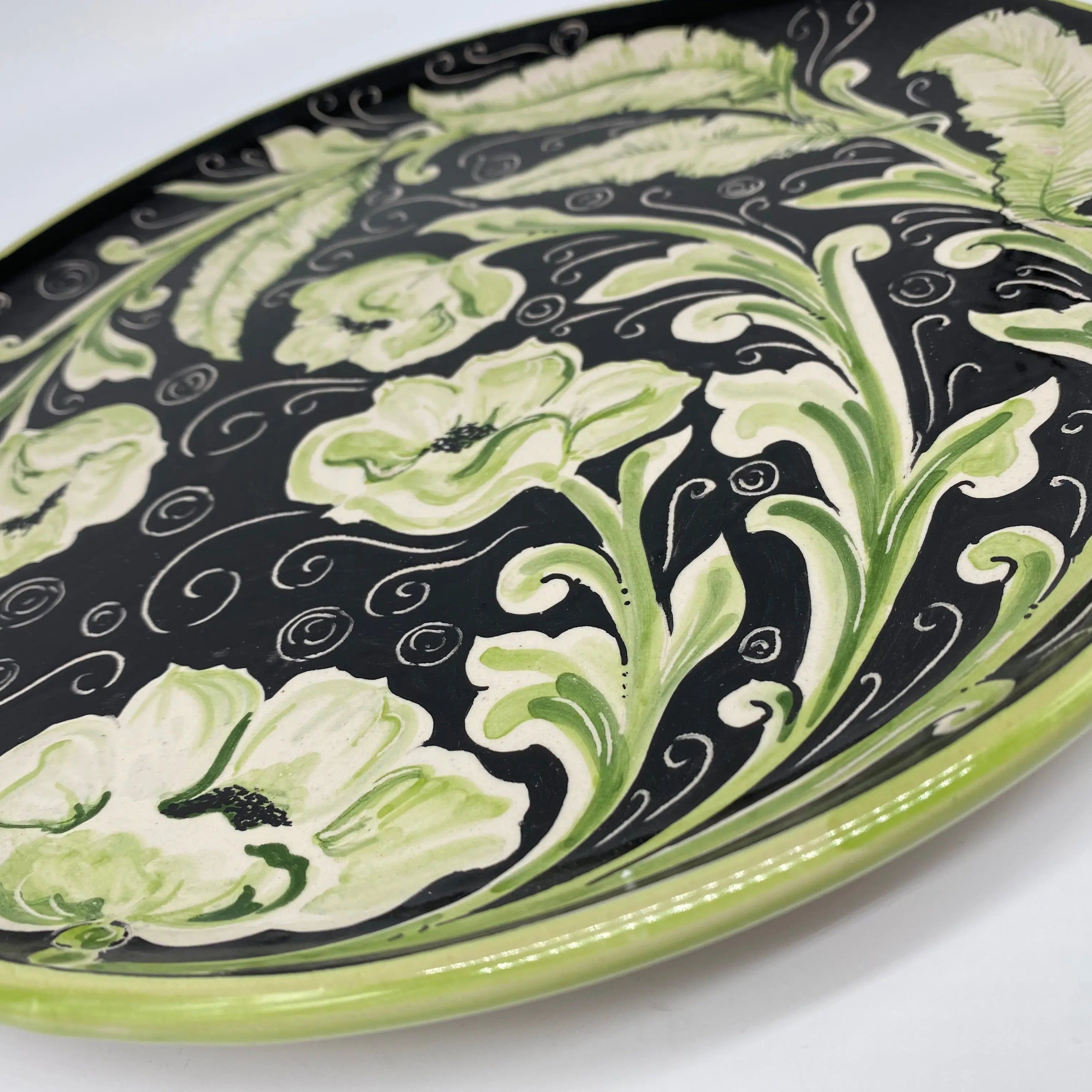 Piatto Decorativo dipinto a mano diametro cm 30 Decoro “Venus” Rosa DD CERAMICHE SICILIANE