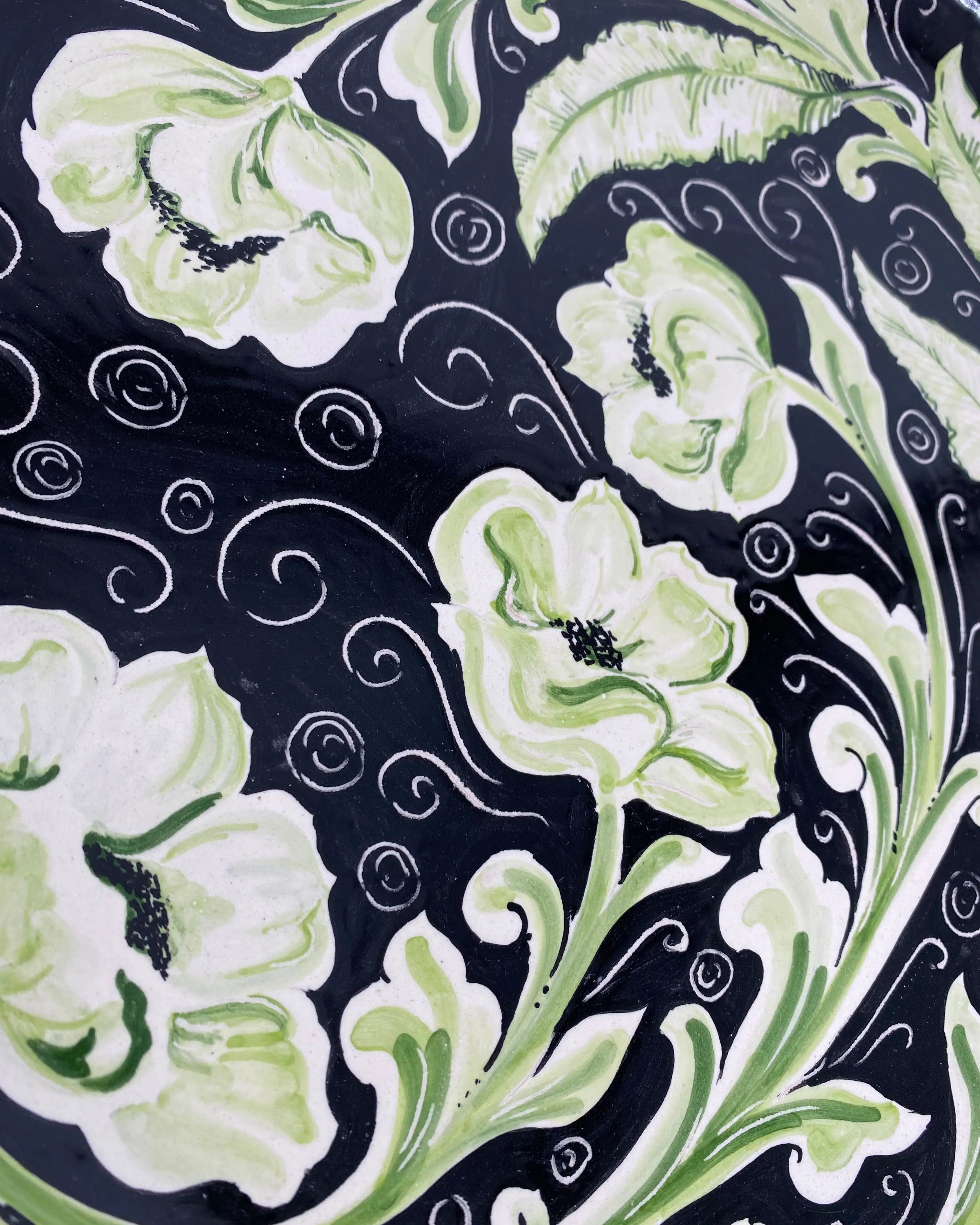 Piatto Decorativo dipinto a mano diametro cm 30 Decoro “Venus” Rosa DD CERAMICHE SICILIANE