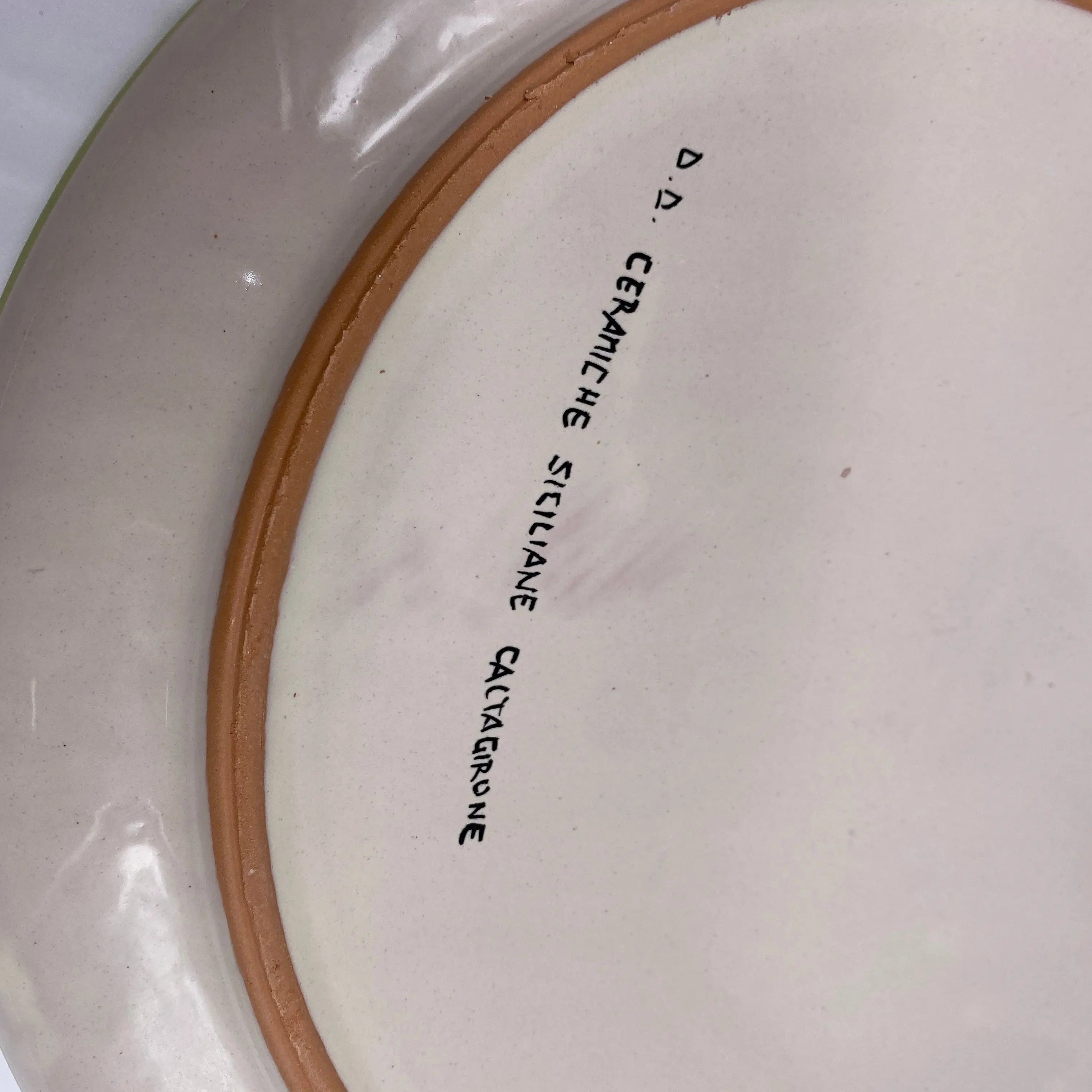 Piatto Decorativo dipinto a mano diametro cm 30 Decoro “Venus” Rosa DD CERAMICHE SICILIANE