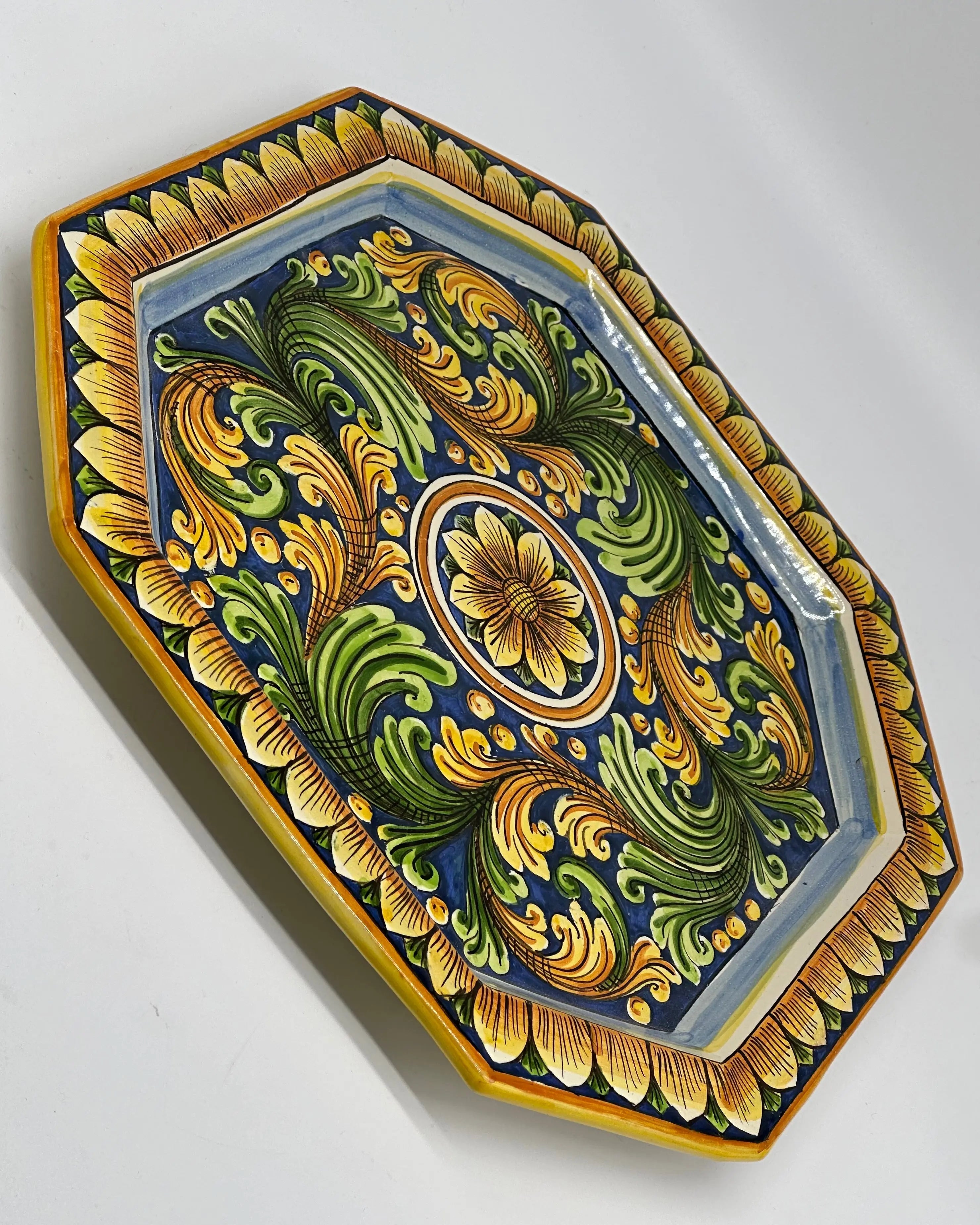 Piatto Decorativo Ottagonale dipinto a mano cm 32 Decoro n.2 DD CERAMICHE SICILIANE