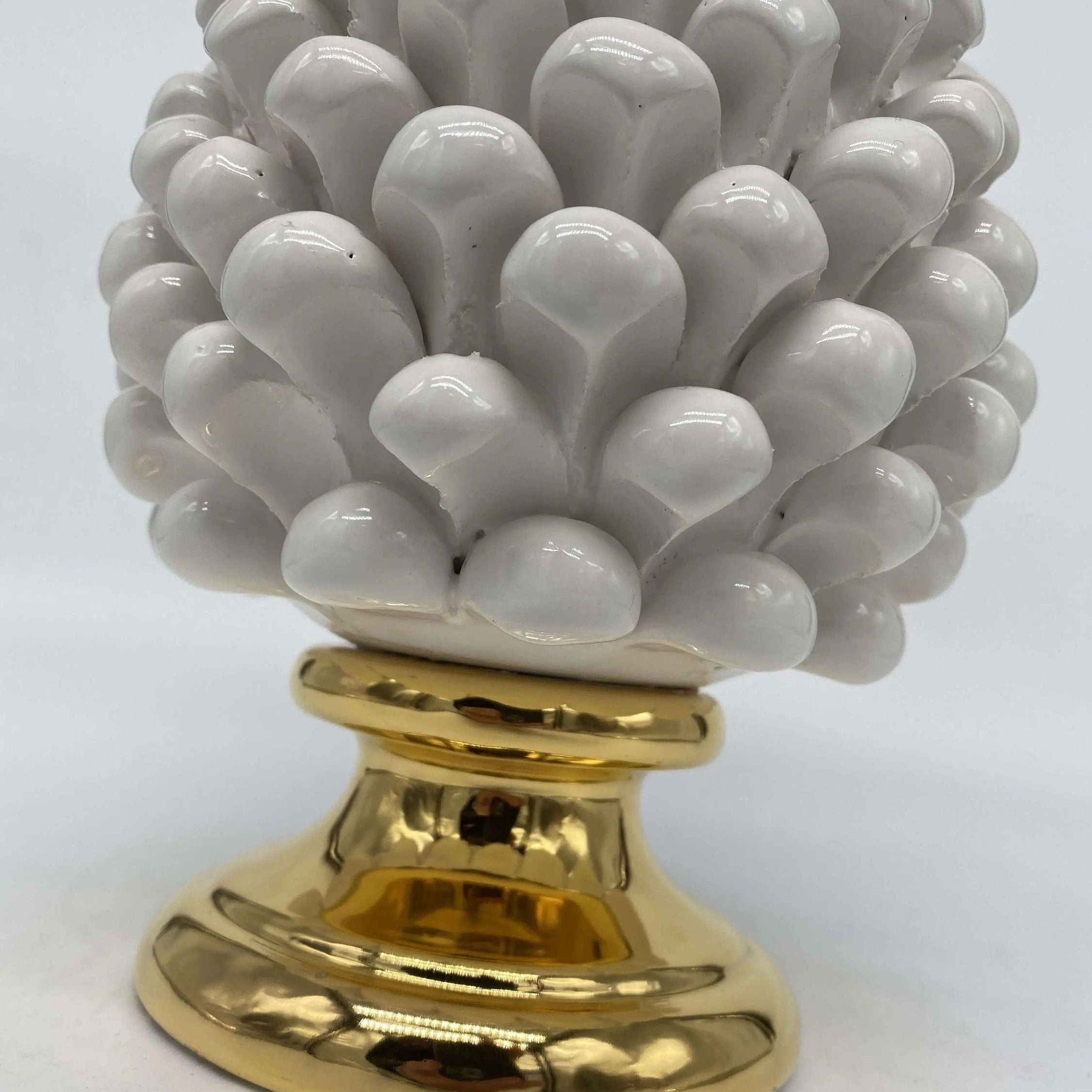 Pigna Aurum Ceramica Caltagirone cm H.20 Artigianale Bianco DD CERAMICHE SICILIANE