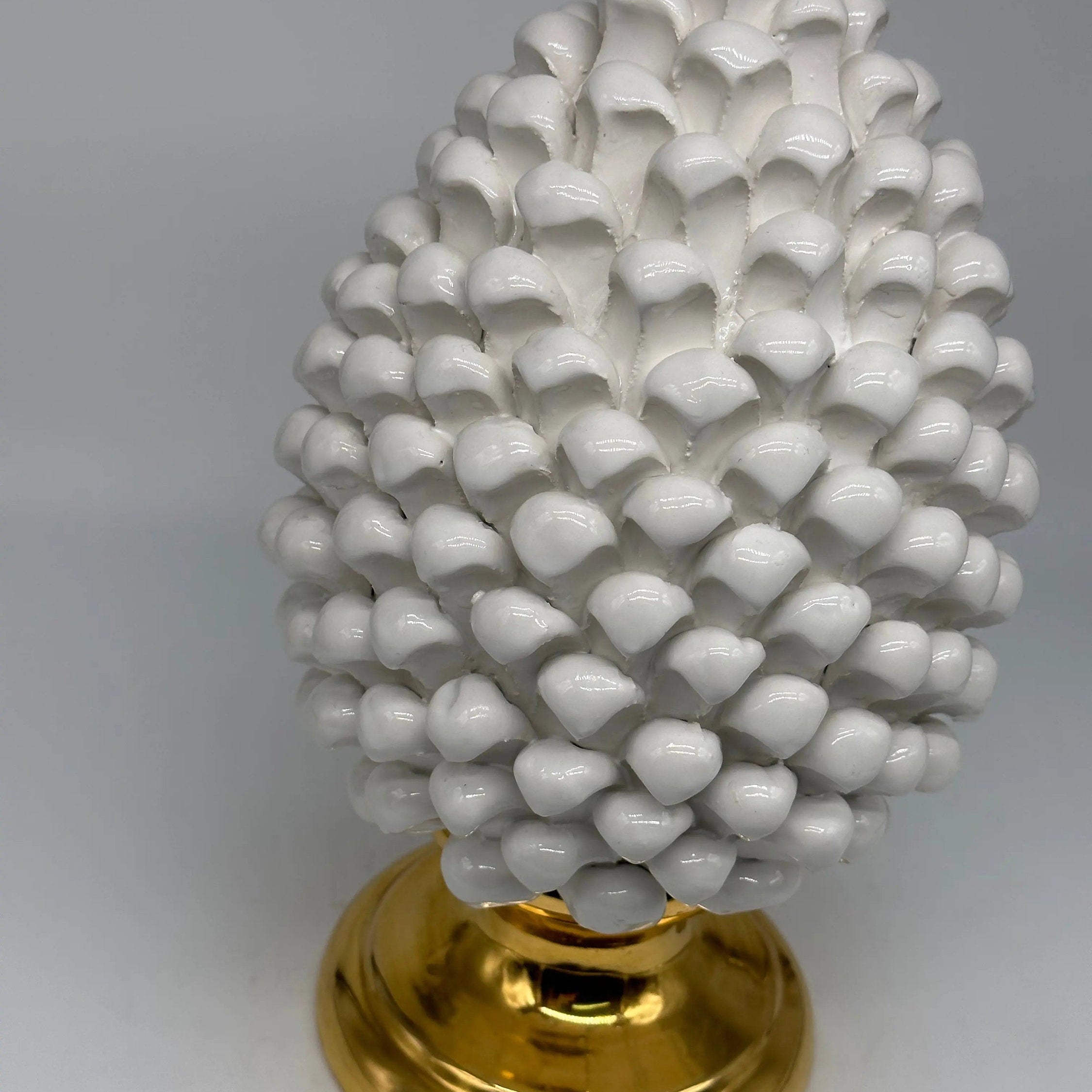 Pigna Aurum Ceramica Caltagirone cm H.30 Artigianale Bianco DD CERAMICHE SICILIANE