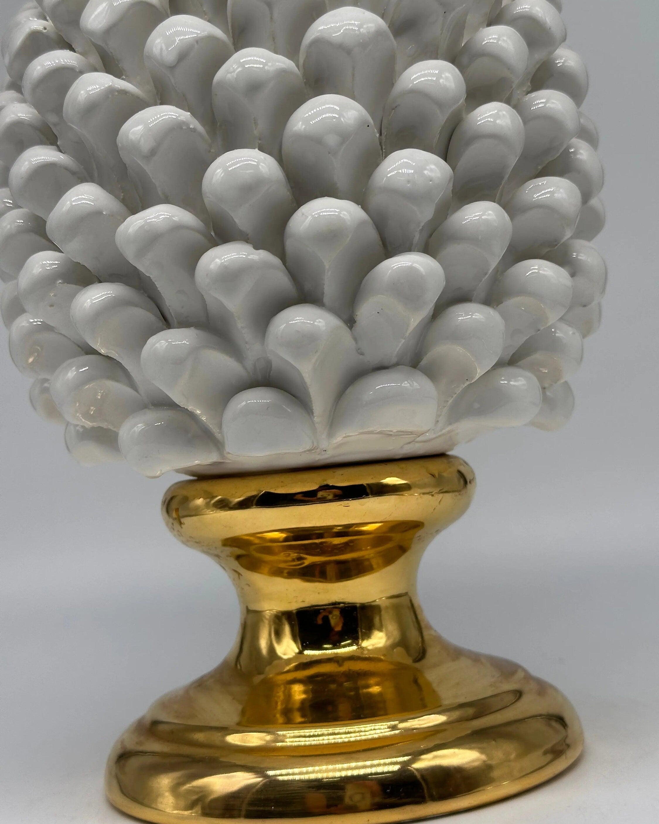 Pigna Aurum Ceramica Caltagirone cm H.30 Artigianale Bianco DD CERAMICHE SICILIANE