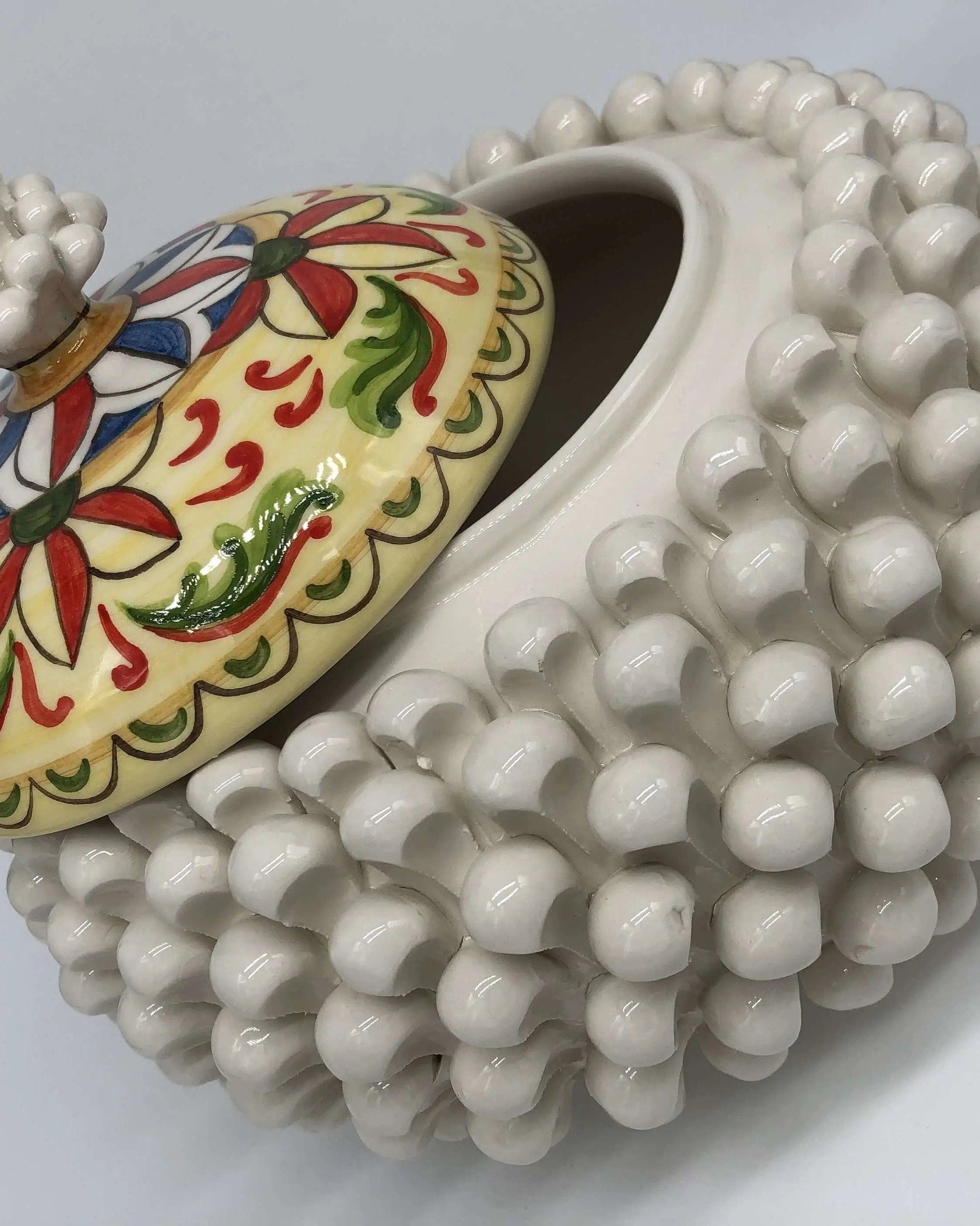 Pigna Biscottiera Decorata Ceramica Caltagirone cm H.23 L.25 D.14 Artigianale Bianco DD CERAMICHE SICILIANE
