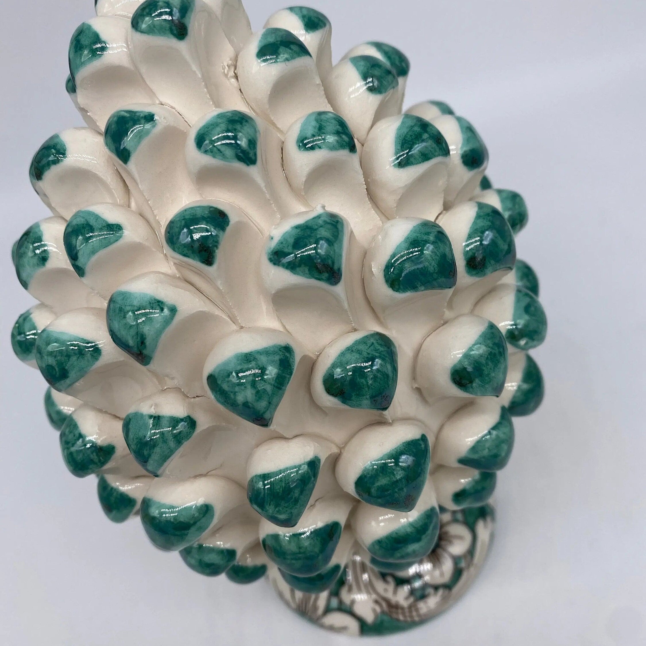 Pigna Ceramica Caltagirone cm H.20 Artigianale Base Decorata Punte Verde DD CERAMICHE SICILIANE