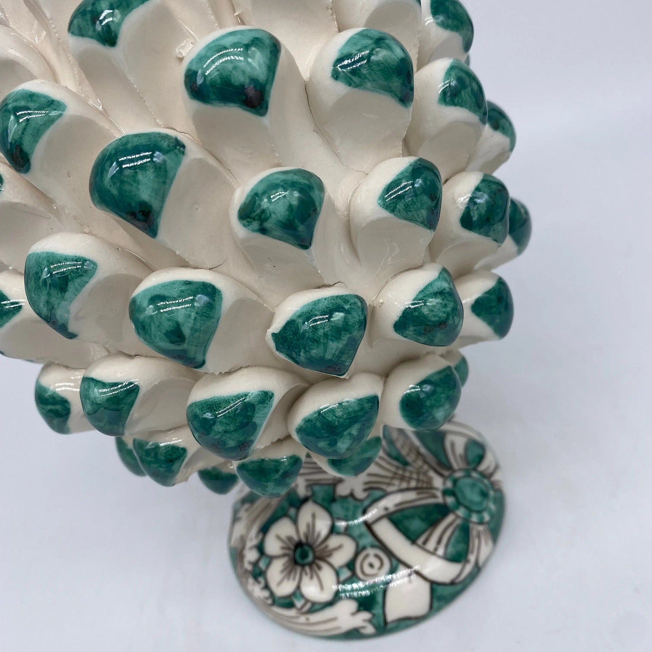 Pigna Ceramica Caltagirone cm H.20 Artigianale Base Decorata Punte Verde DD CERAMICHE SICILIANE