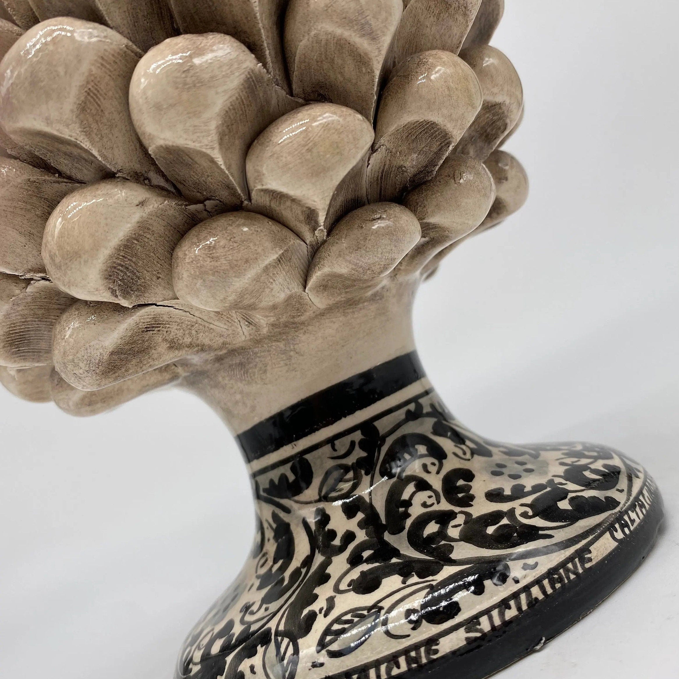 Pigna Ceramica Caltagirone cm H.20 Artigianale Beige Base Decorata DD CERAMICHE SICILIANE