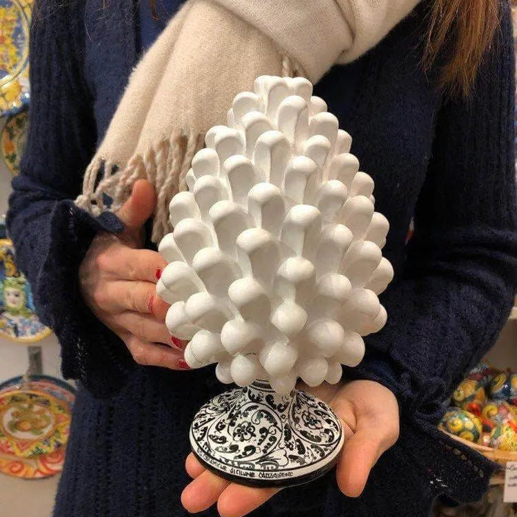 Pigna Ceramica Caltagirone cm H.20 Artigianale Bianco Base Decorata Nero DD CERAMICHE SICILIANE