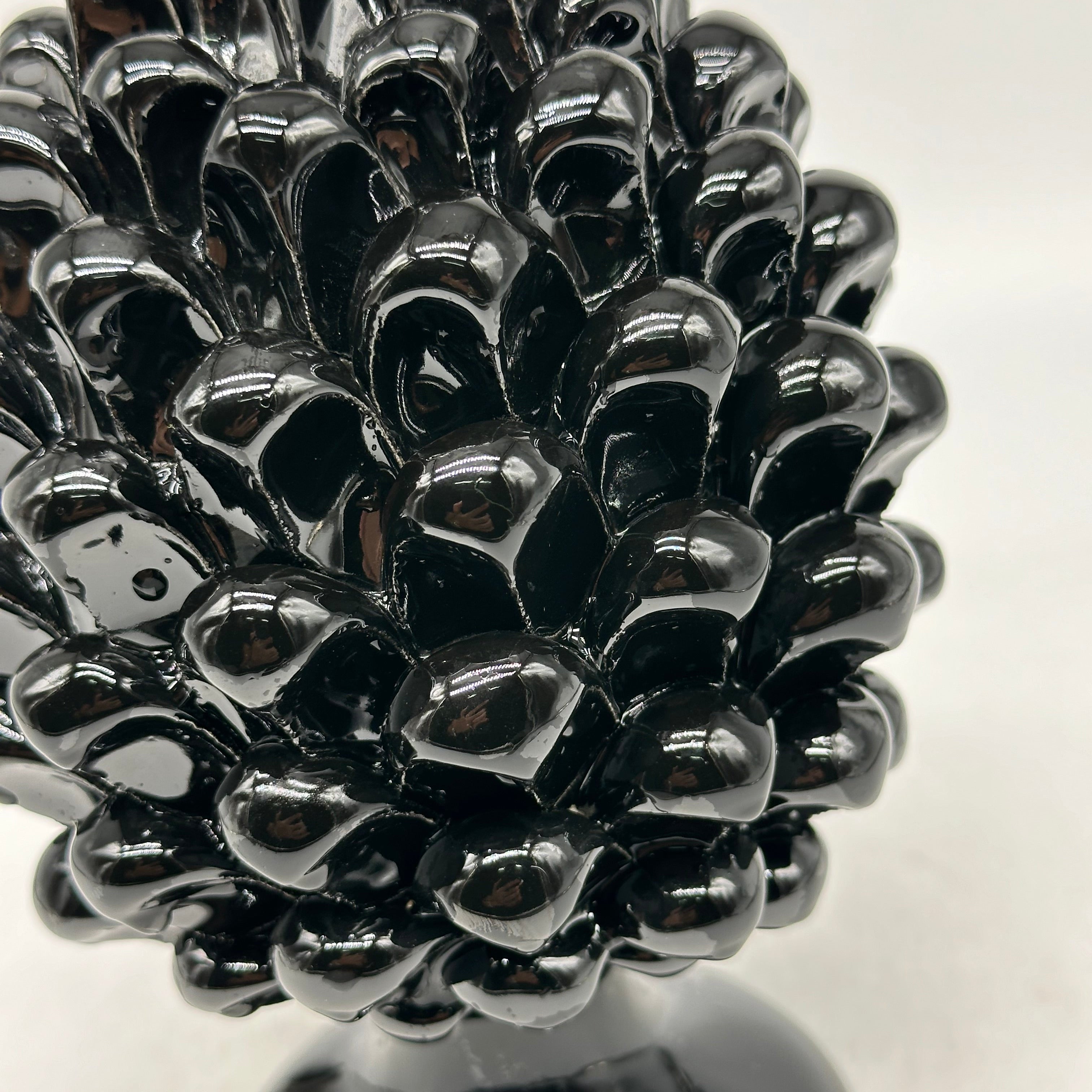 Pigna Ceramica Caltagirone cm H.20 Artigianale Nero - PIGNE