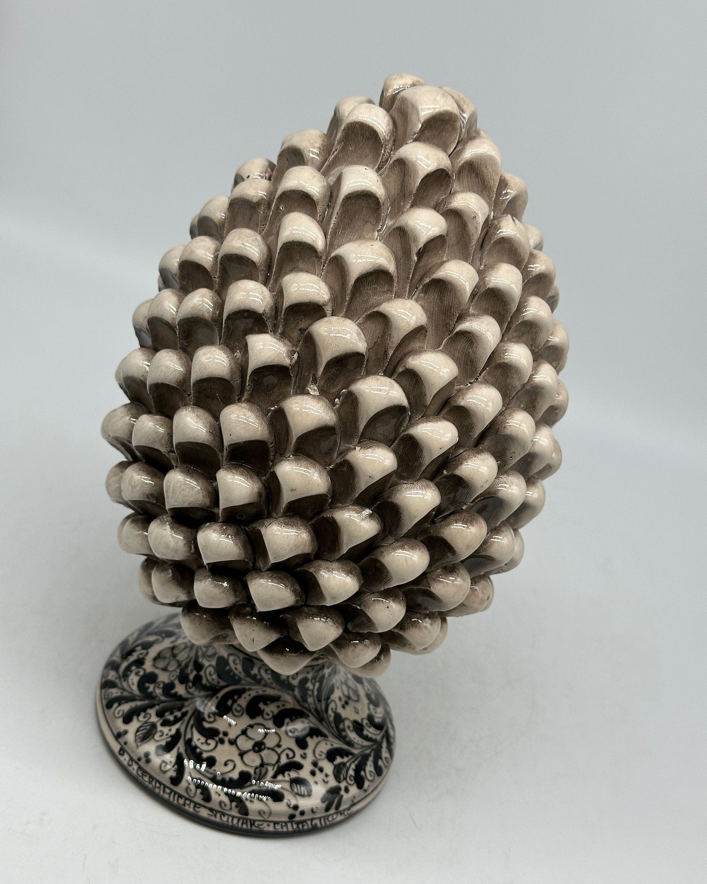 Pigna Ceramica Caltagirone cm H.25 Artigianale Beige Base Decorata