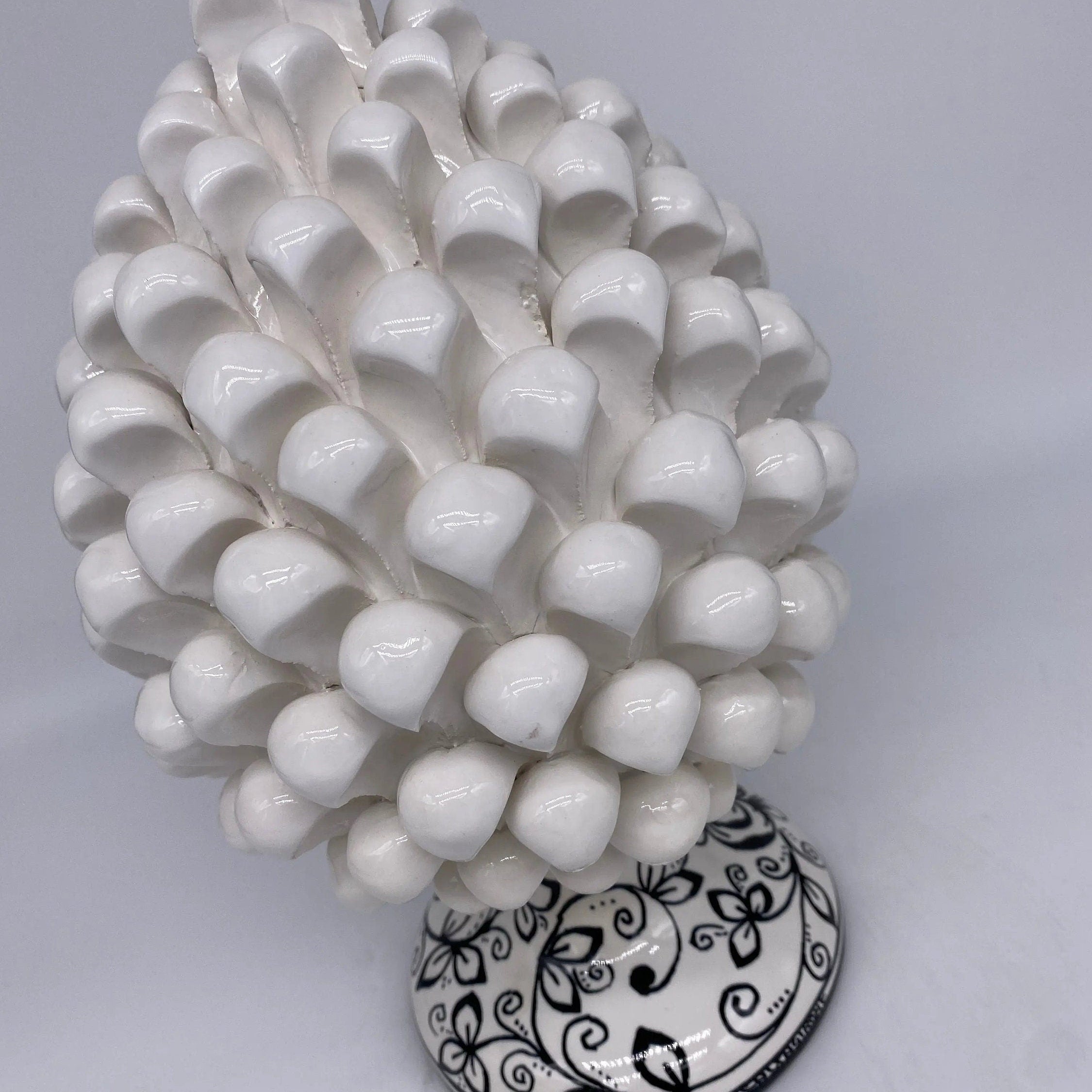 Pigna Ceramica Caltagirone cm H.25 Artigianale Bianco Base Decorata DD CERAMICHE SICILIANE