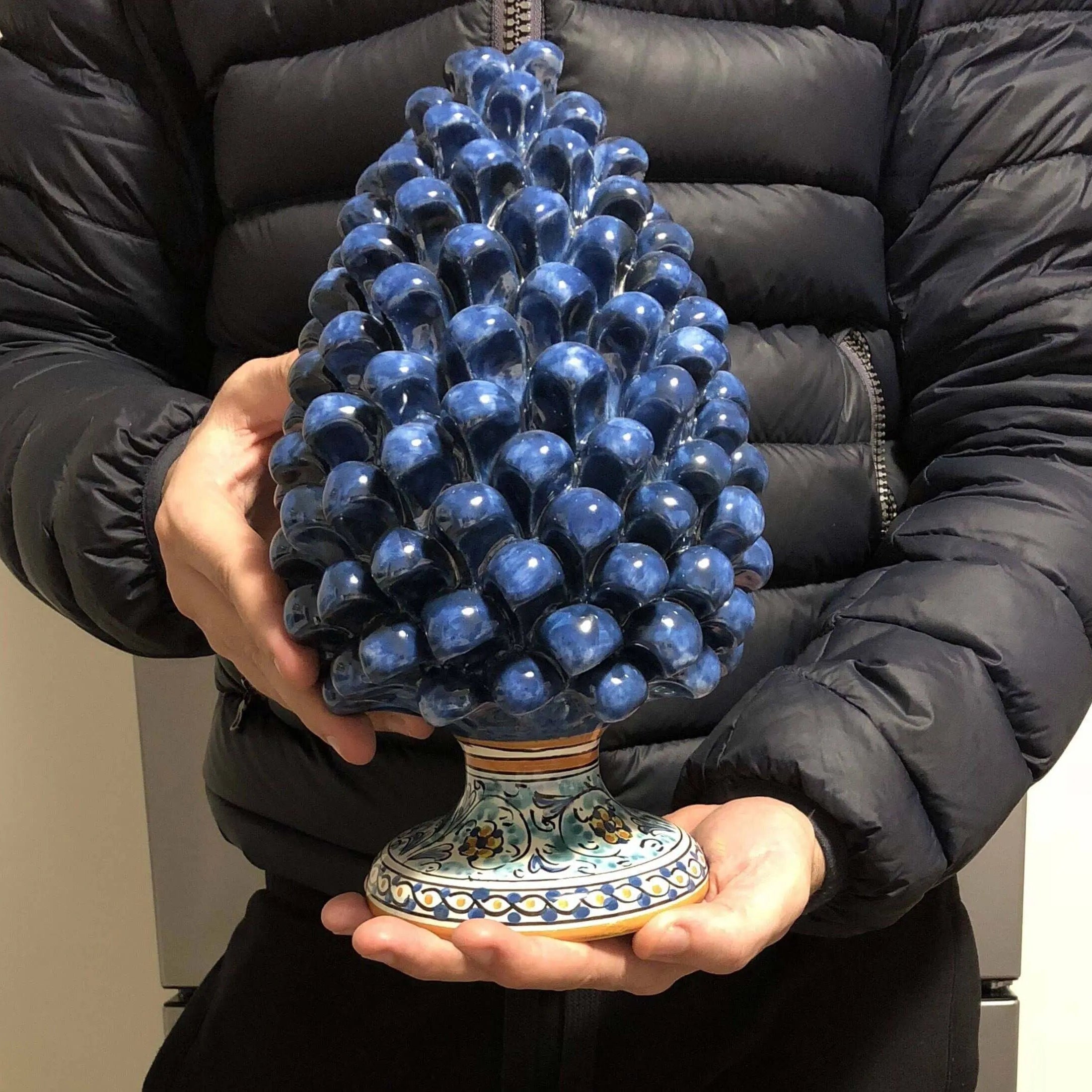 Pigna Ceramica Caltagirone cm H.25 Artigianale Blu Antico Base Decorata Fiori DD CERAMICHE SICILIANE