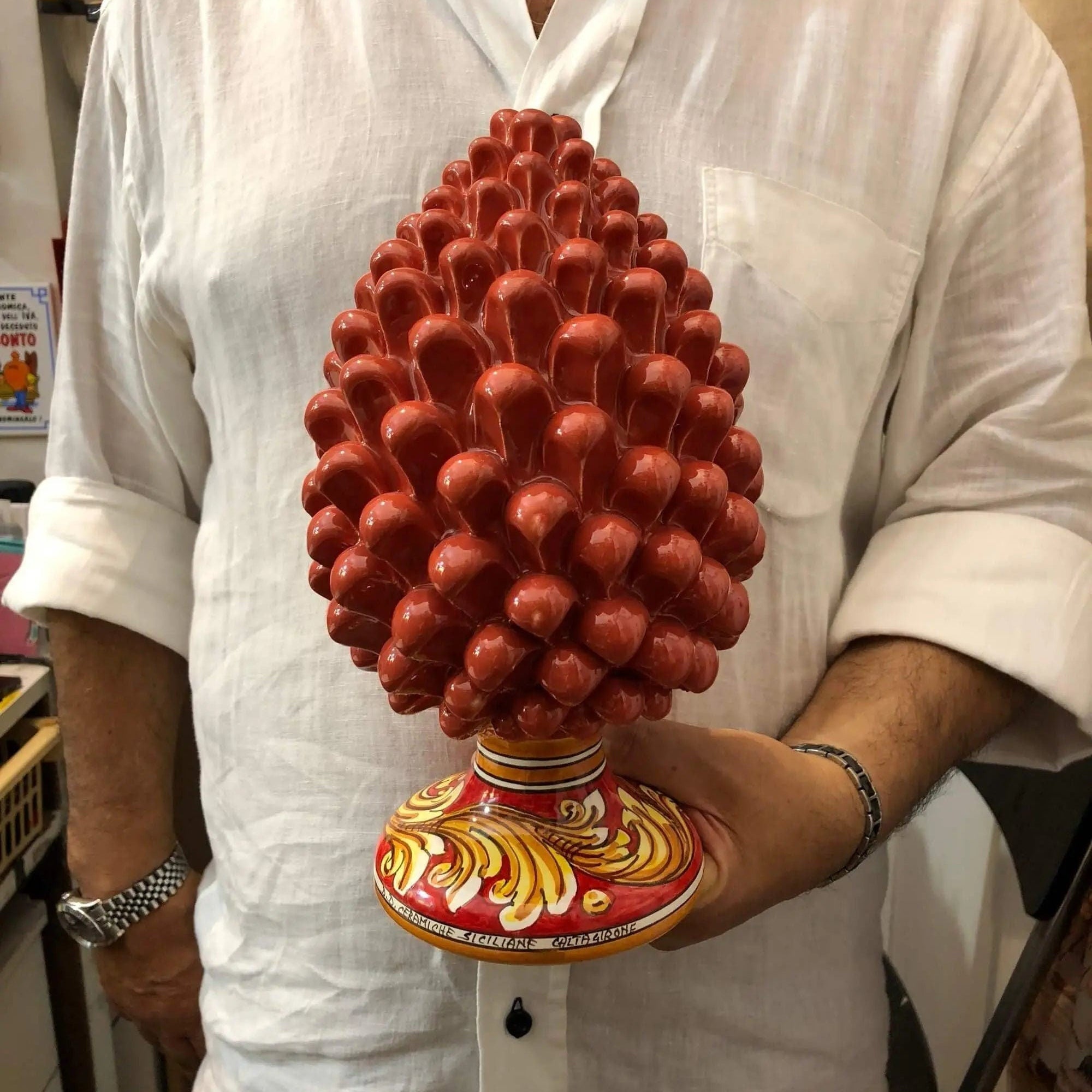 Pigna Ceramica Caltagirone cm H.25 Artigianale Corallo Base Decorata DD CERAMICHE SICILIANE