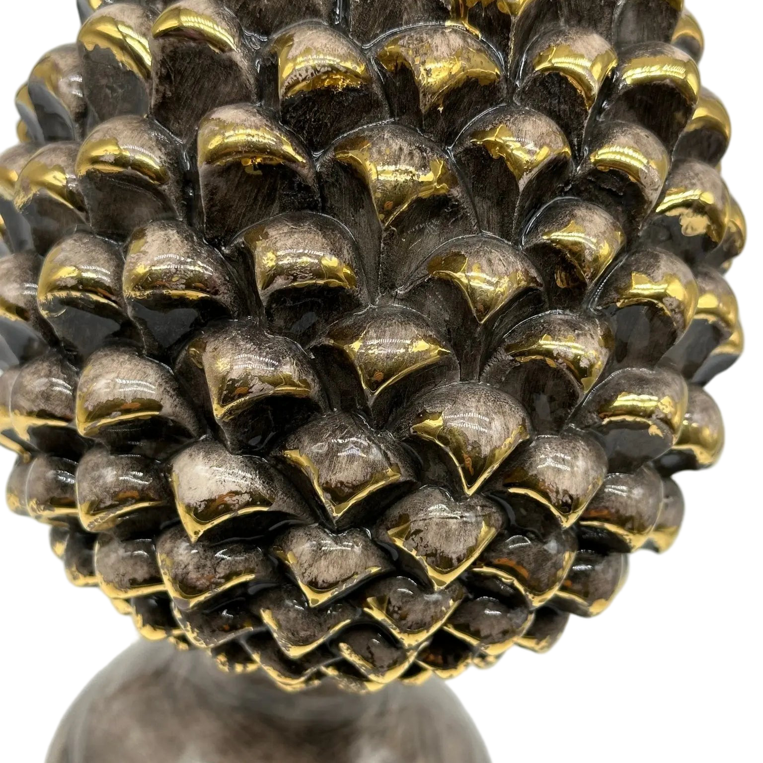 Pigna Ceramica Caltagirone cm H.28 L.17 Artigianale Beige Oro Linea Luis DD CERAMICHE SICILIANE