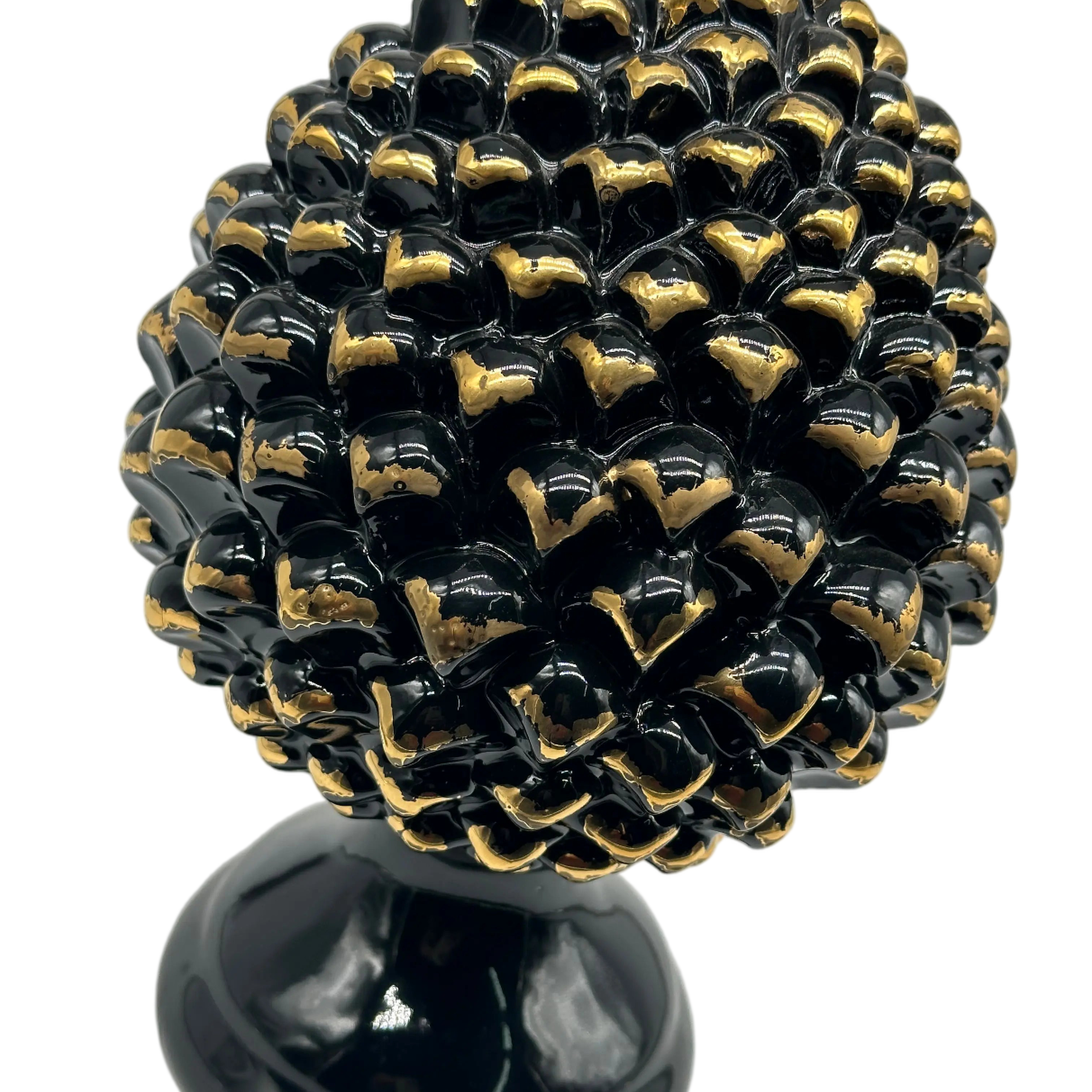 Pigna Ceramica Caltagirone cm H.28 L.17 Artigianale Nero Oro Linea Luis DD CERAMICHE SICILIANE