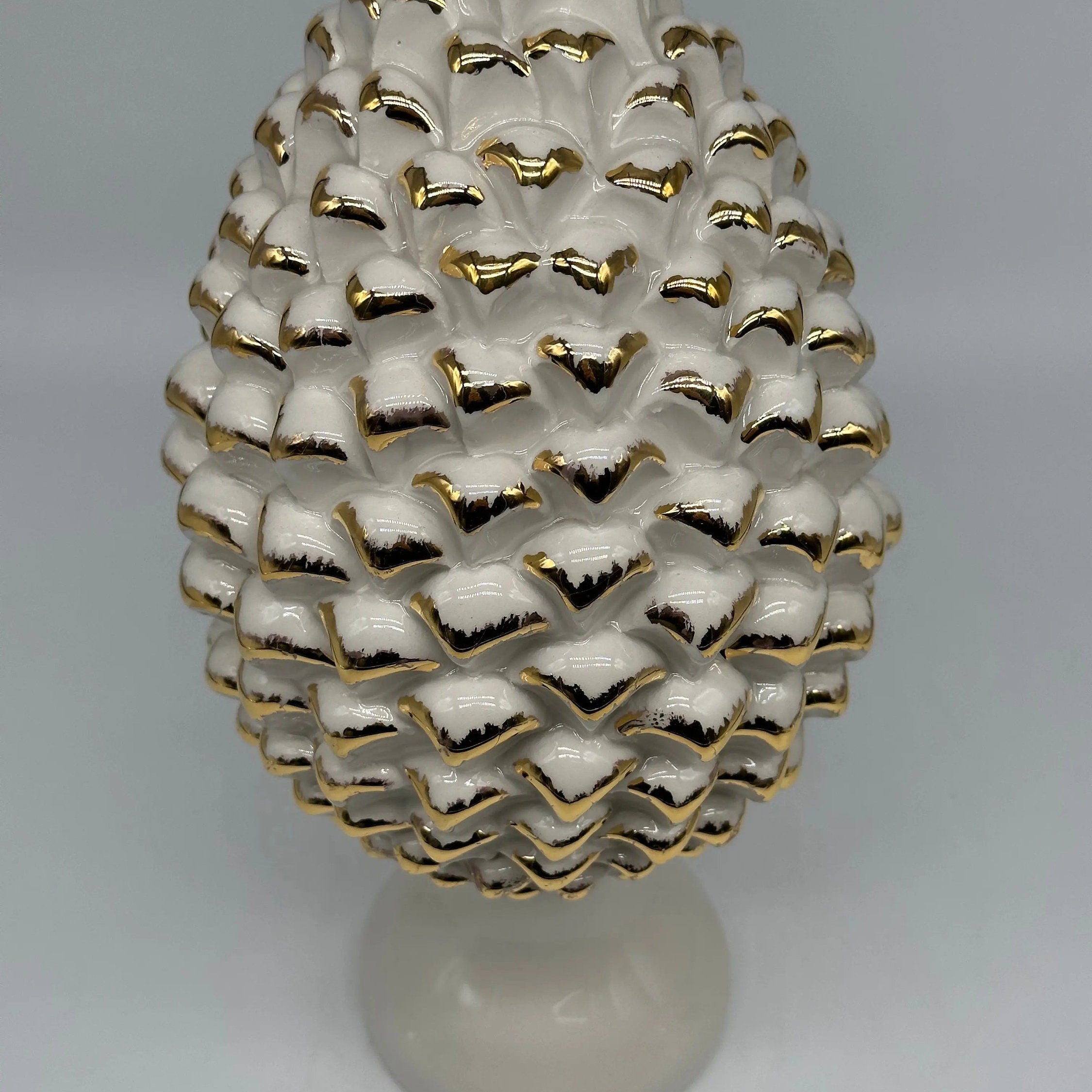 Pigna Ceramica Caltagirone cm H.30 Artigianale Bianco Oro Linea Luis DD CERAMICHE SICILIANE