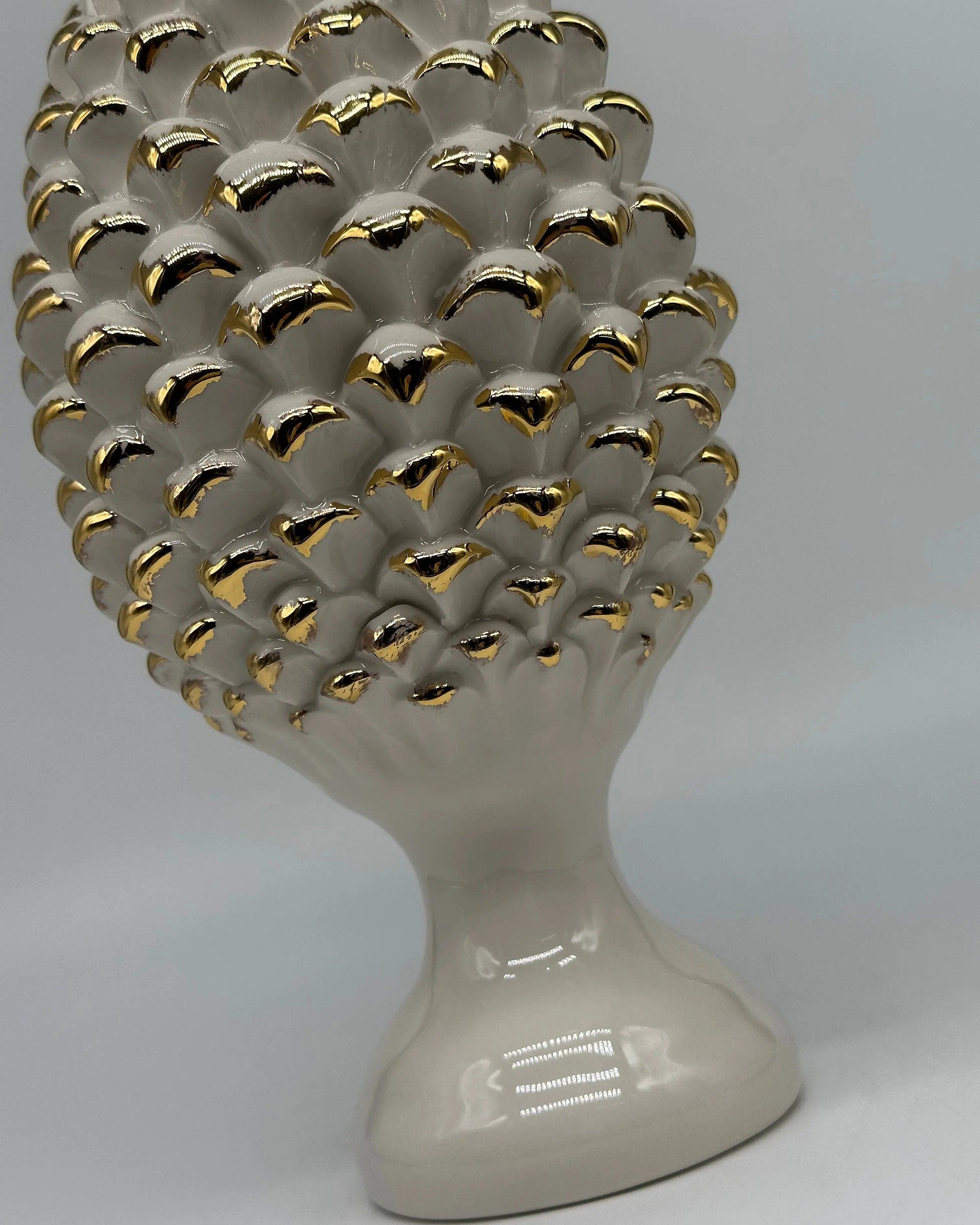 Pigna Ceramica Caltagirone cm H.30 Artigianale Bianco Oro Linea Luis DD CERAMICHE SICILIANE